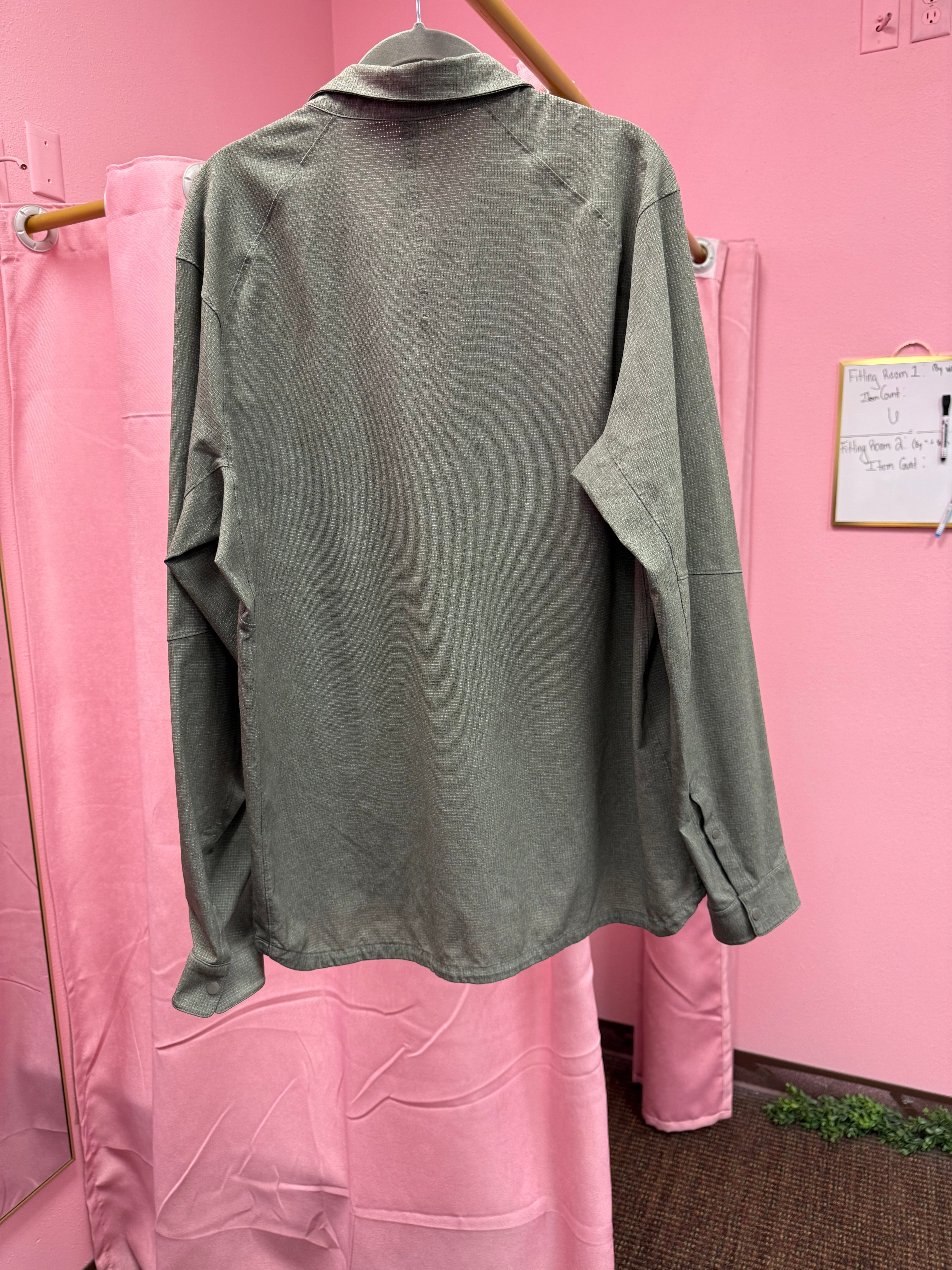 Lululemon Men’s Long Sleeve Shirt Large