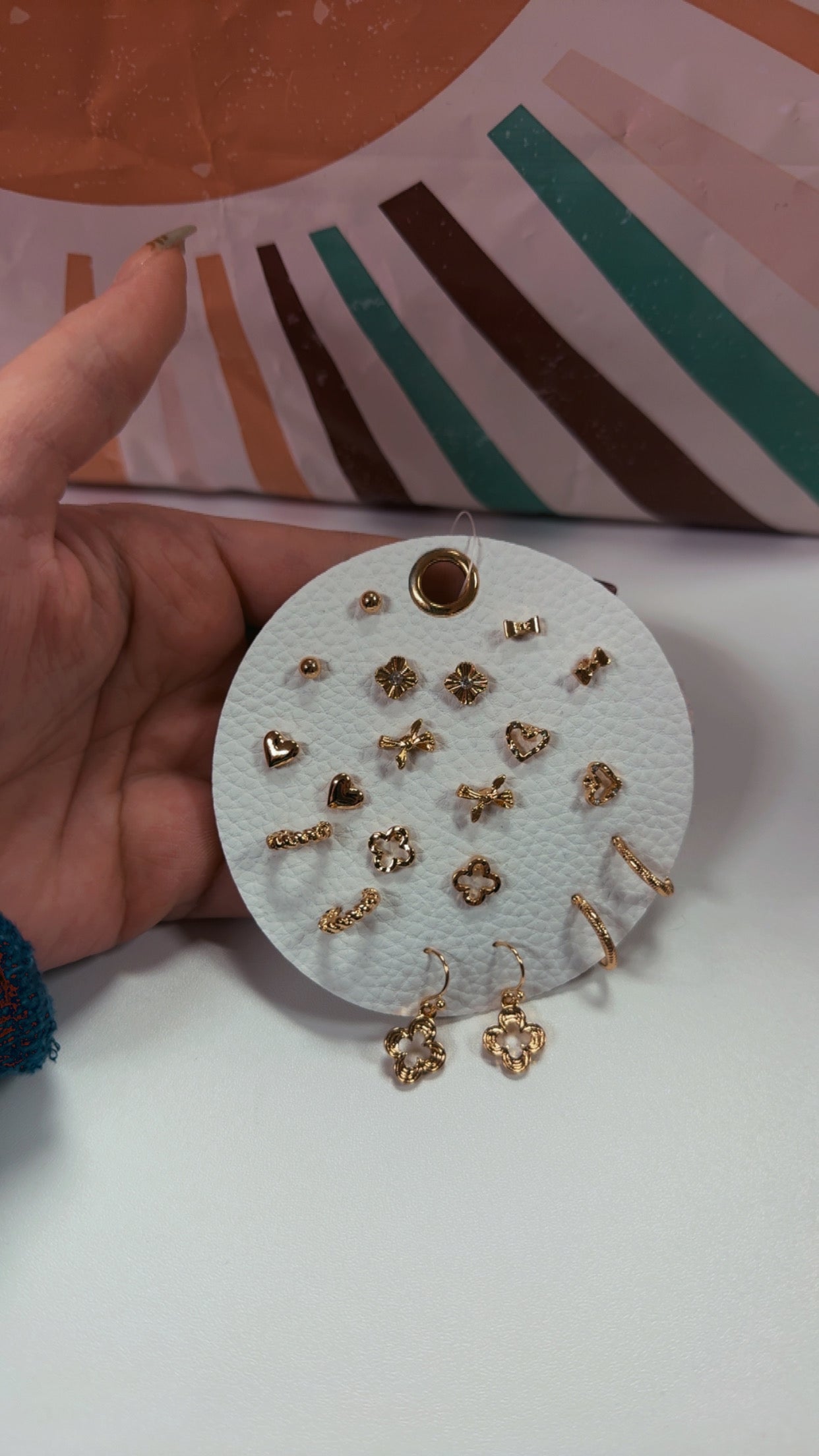 10 Pc Gold Trefoil Earrings Set