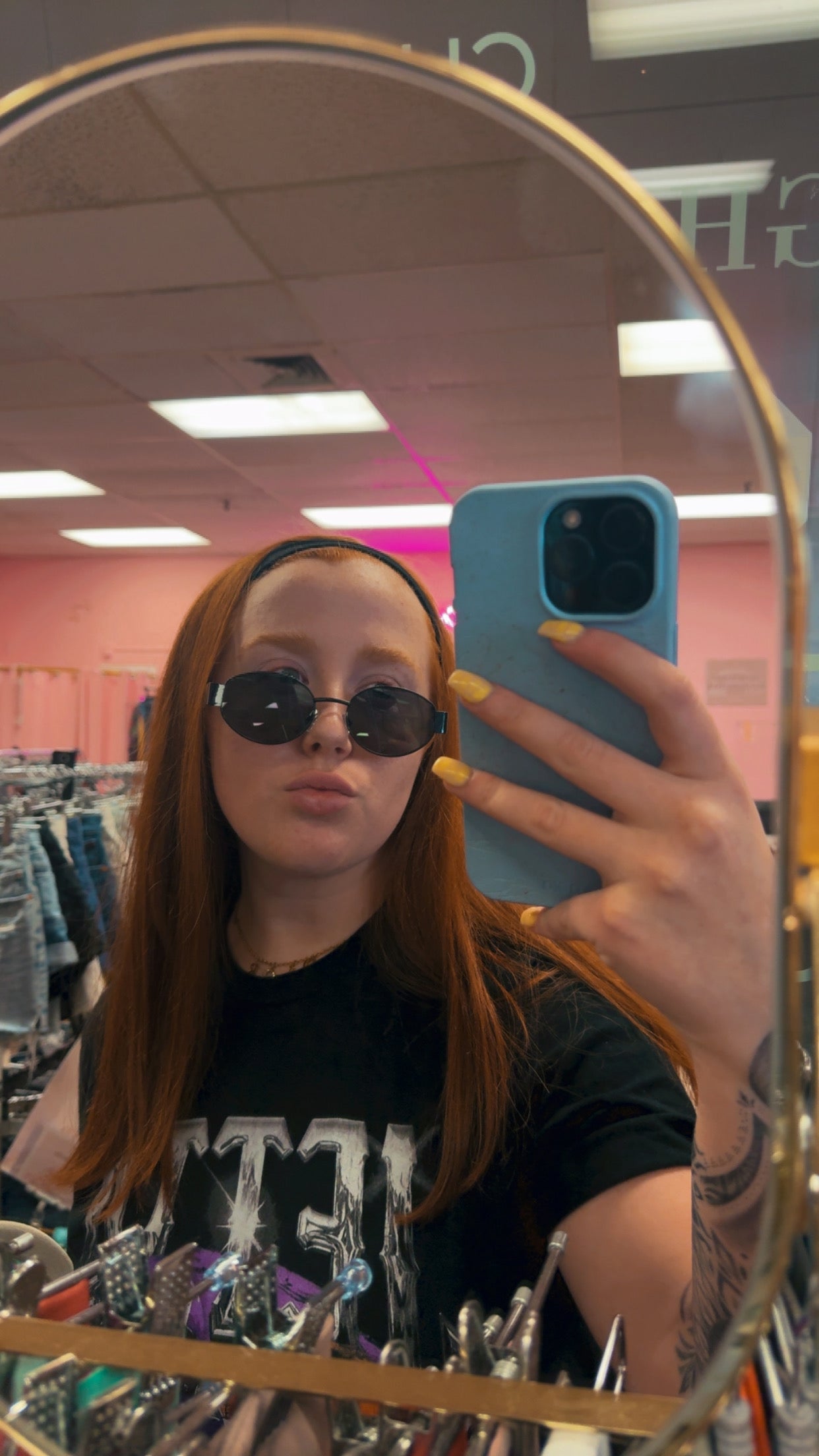 $8 SUNNIEZ -Black on Black Oval