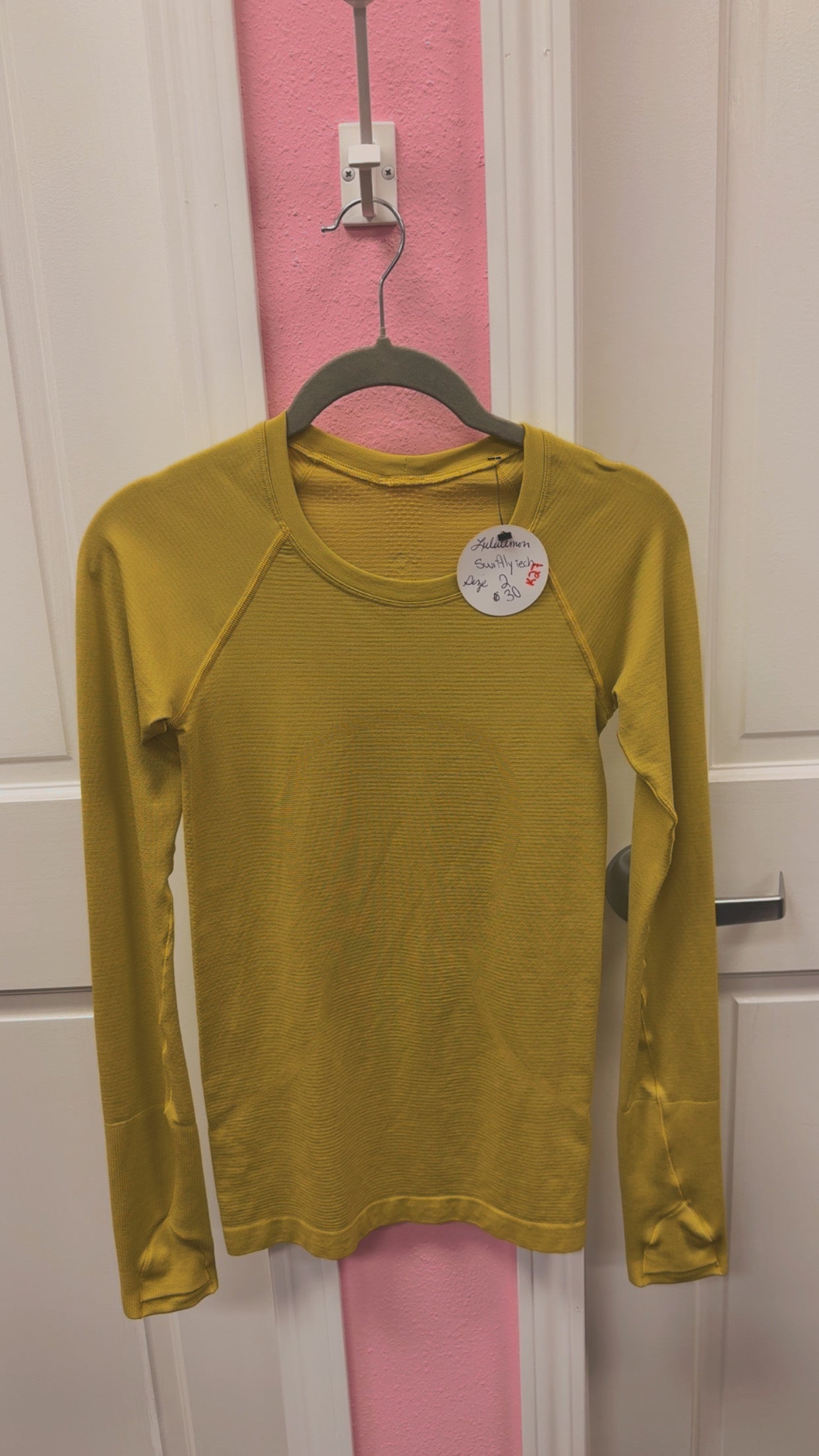 Lulu🍋 Swiftly Tech Long Sleeve Size 2