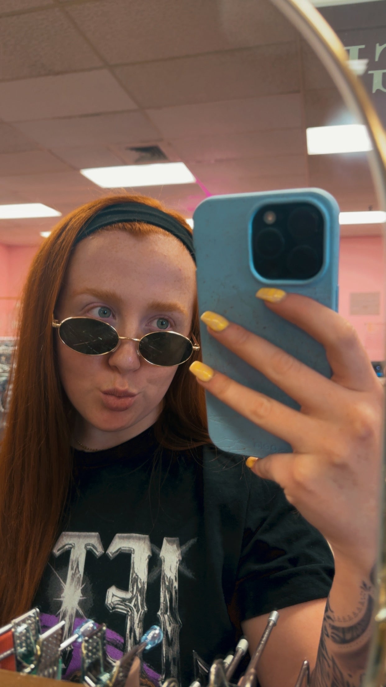 $8 SUNNIES- Green & Gold Classic Oval
