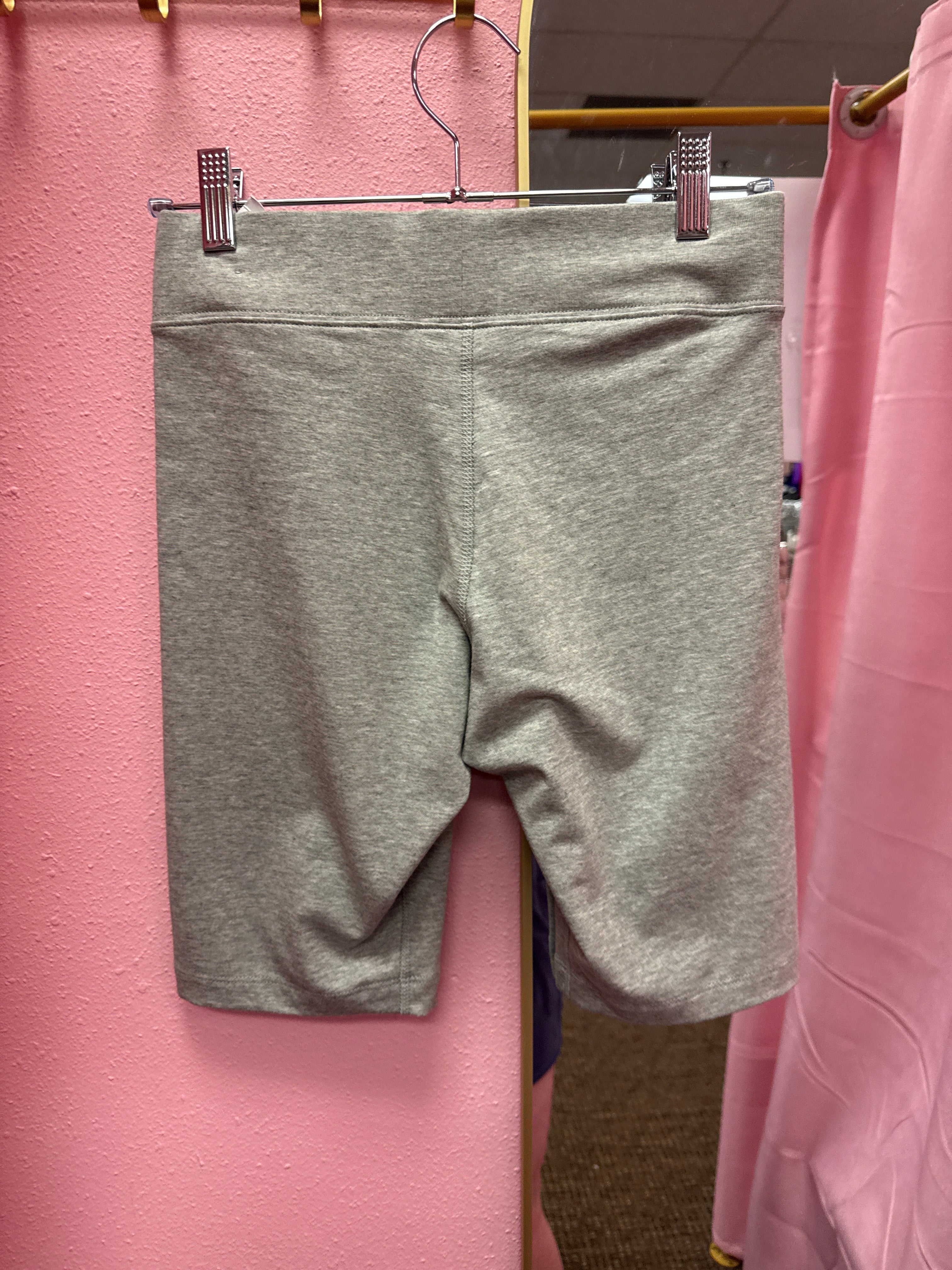 Nike NEW WITH TAGS Biker Shorts Size Small