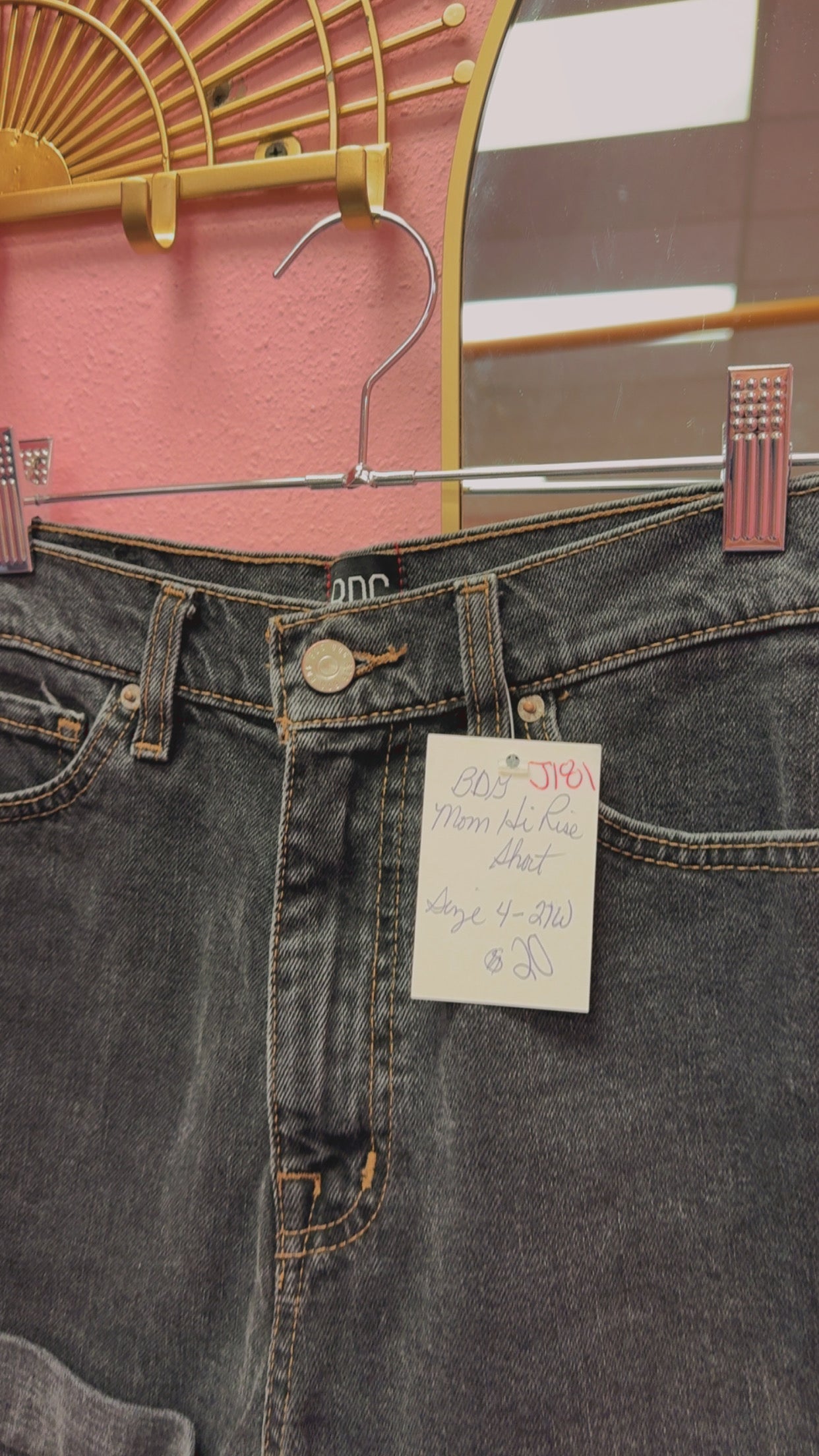 Urban Outfitters BDG Mom Shorts Size 27