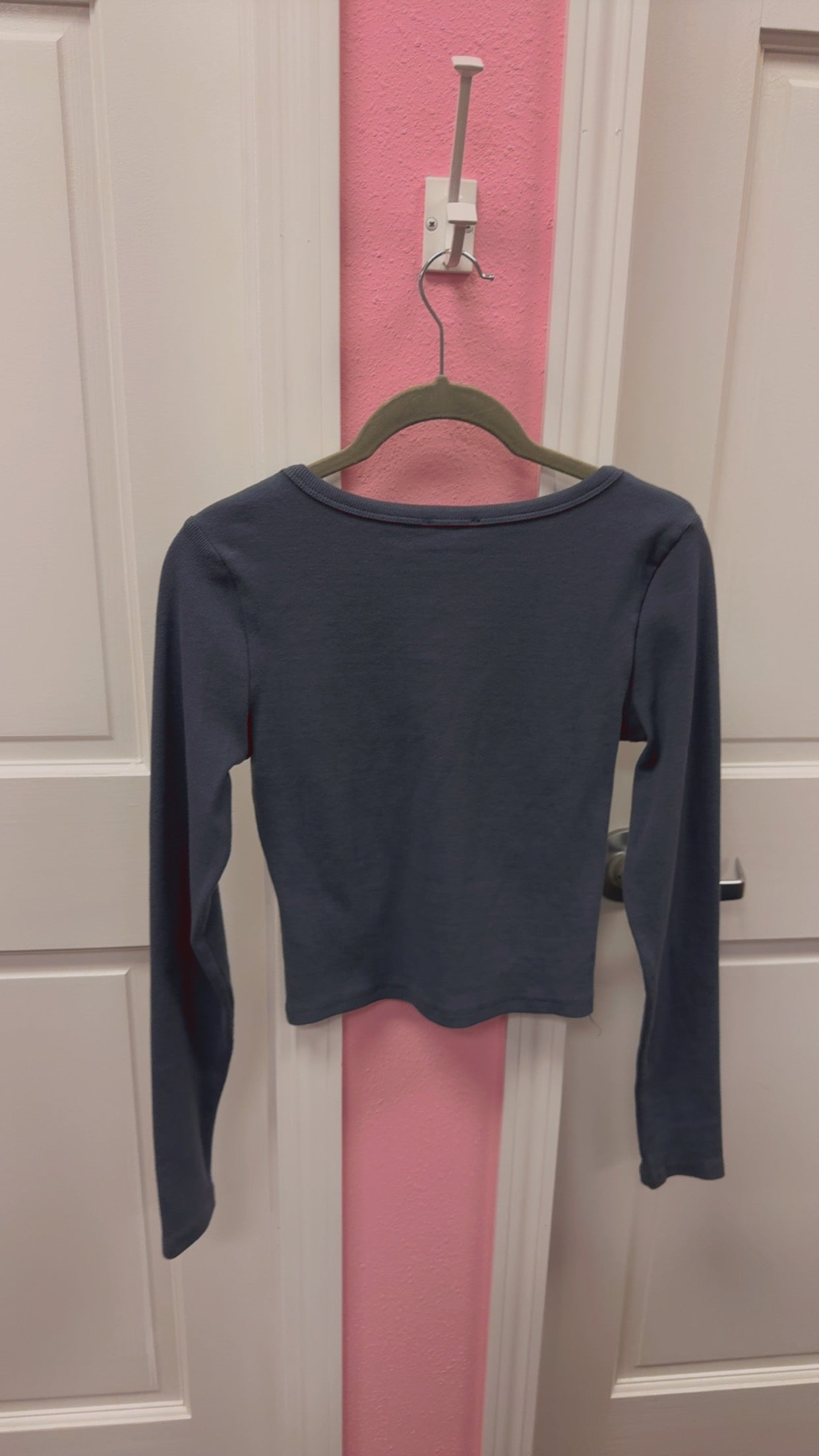 Edikted Ribbed Long Sleeve Size Medium