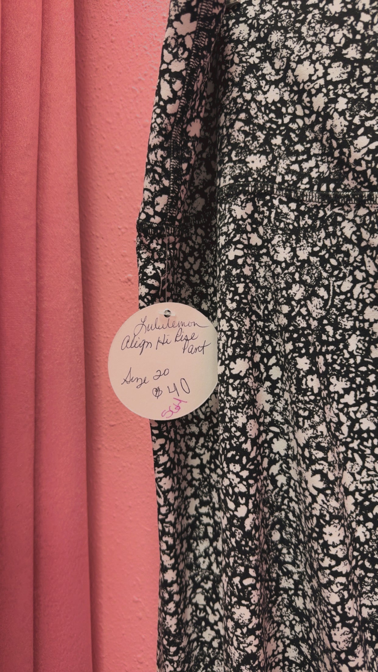 Lululemon Aligns “25 Size 20