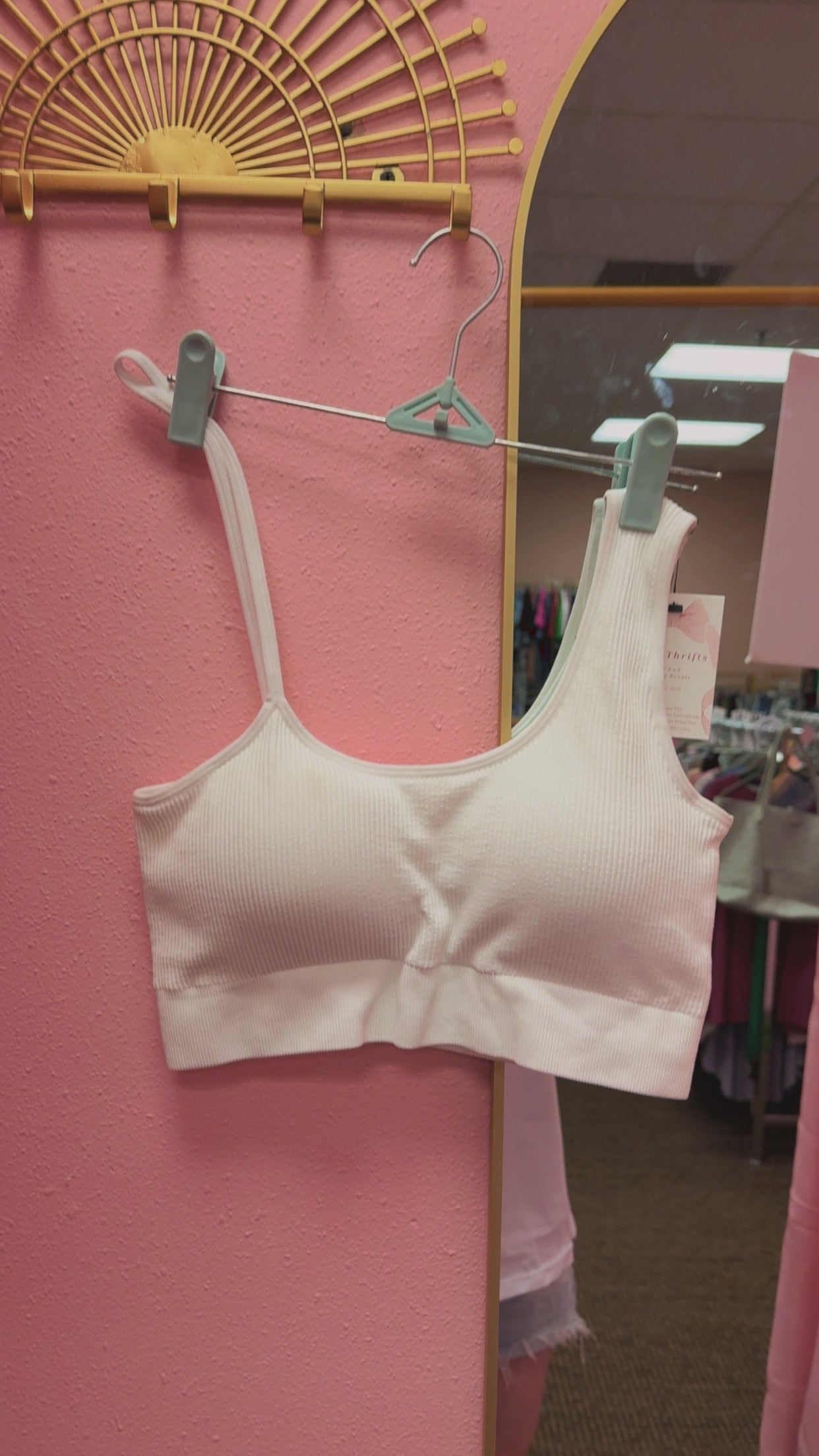 NVGTN NWT Sports Bra Size Large