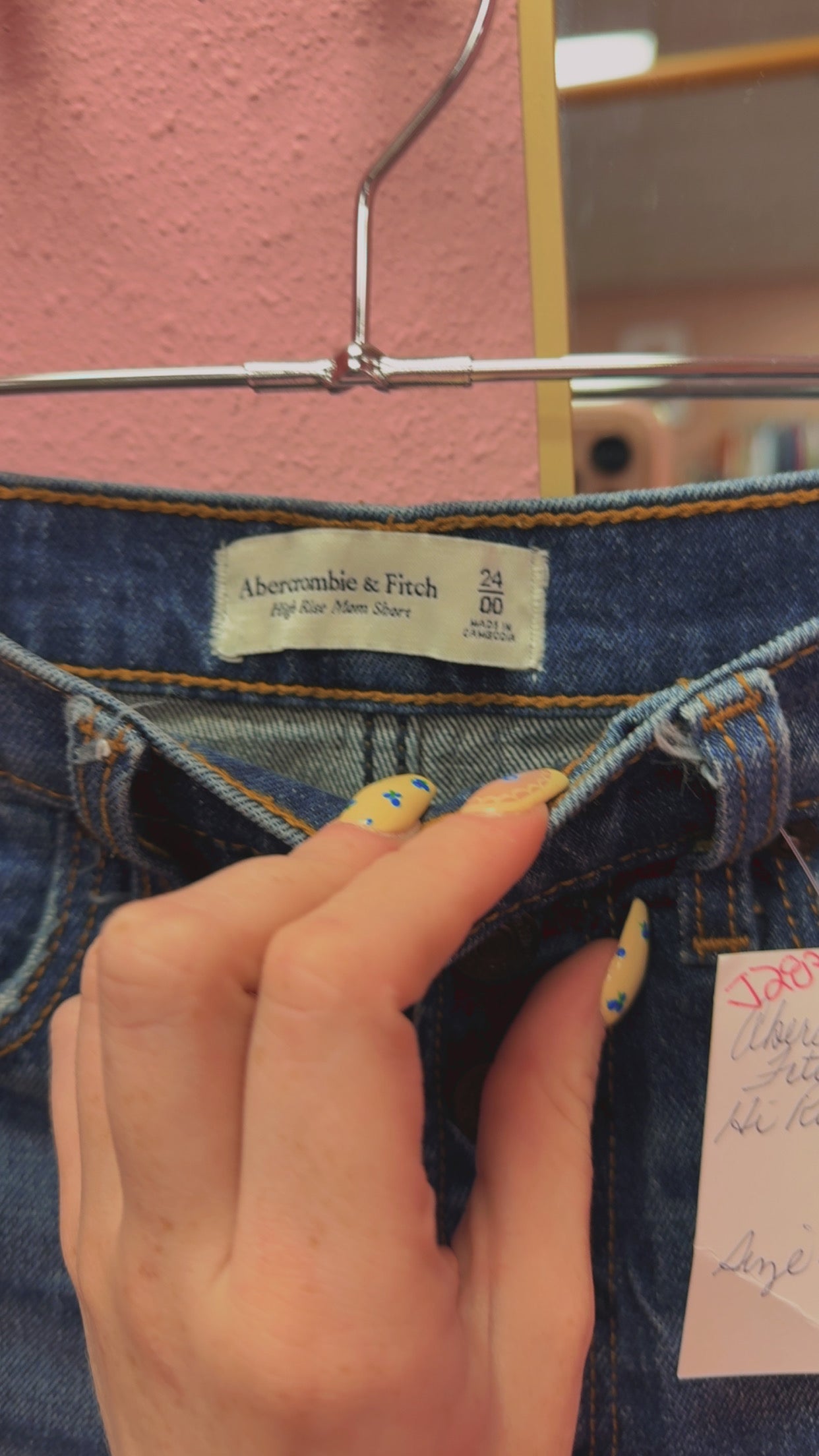 Abercrombie & Fitch The High Rise Mom Shorts Size 00/24