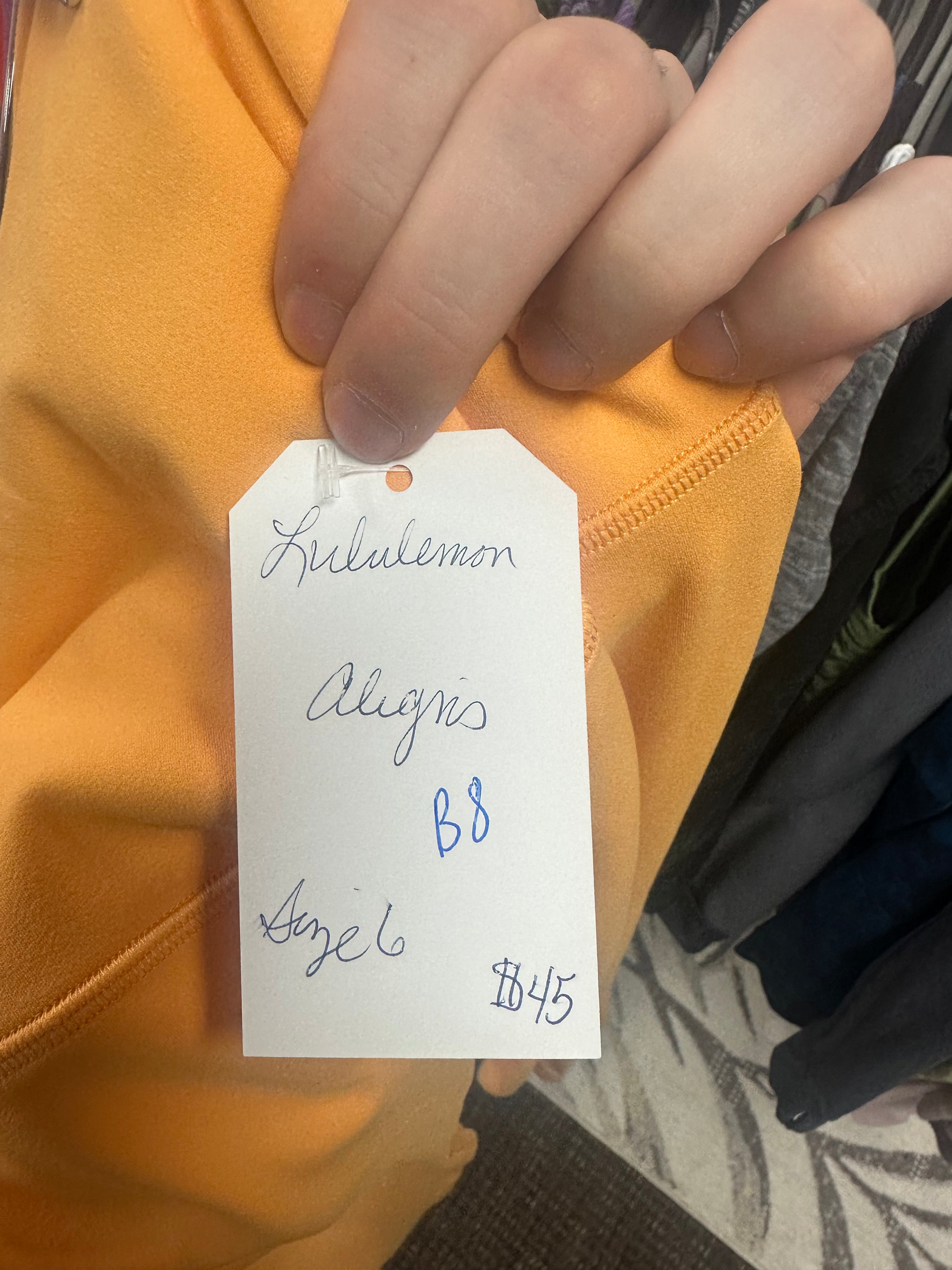 Lululemon Aligns Size 6 “28