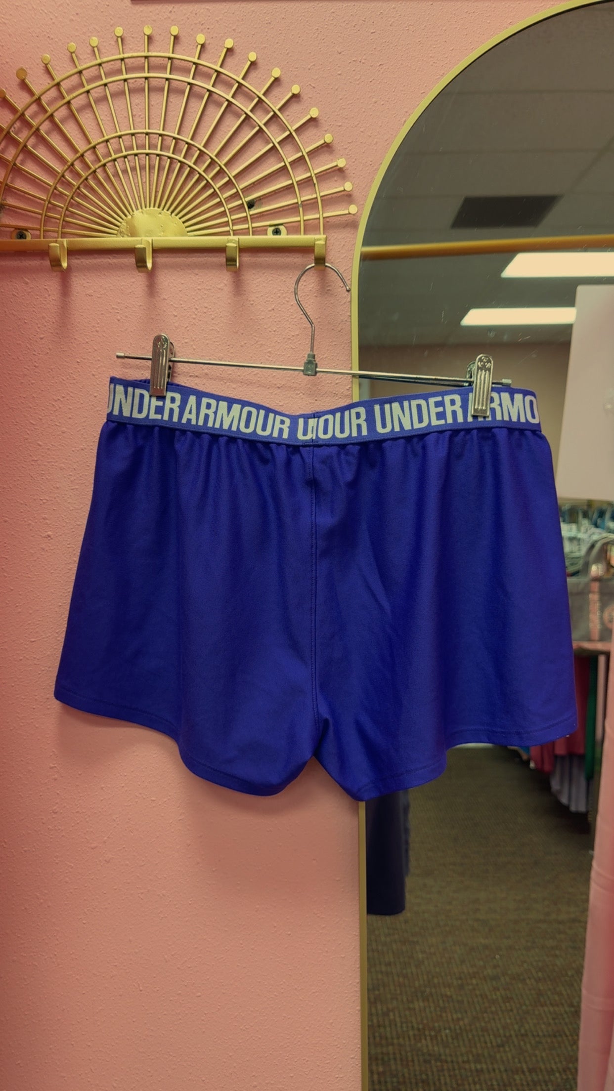 Under Armour Athletic Shorts Size Small