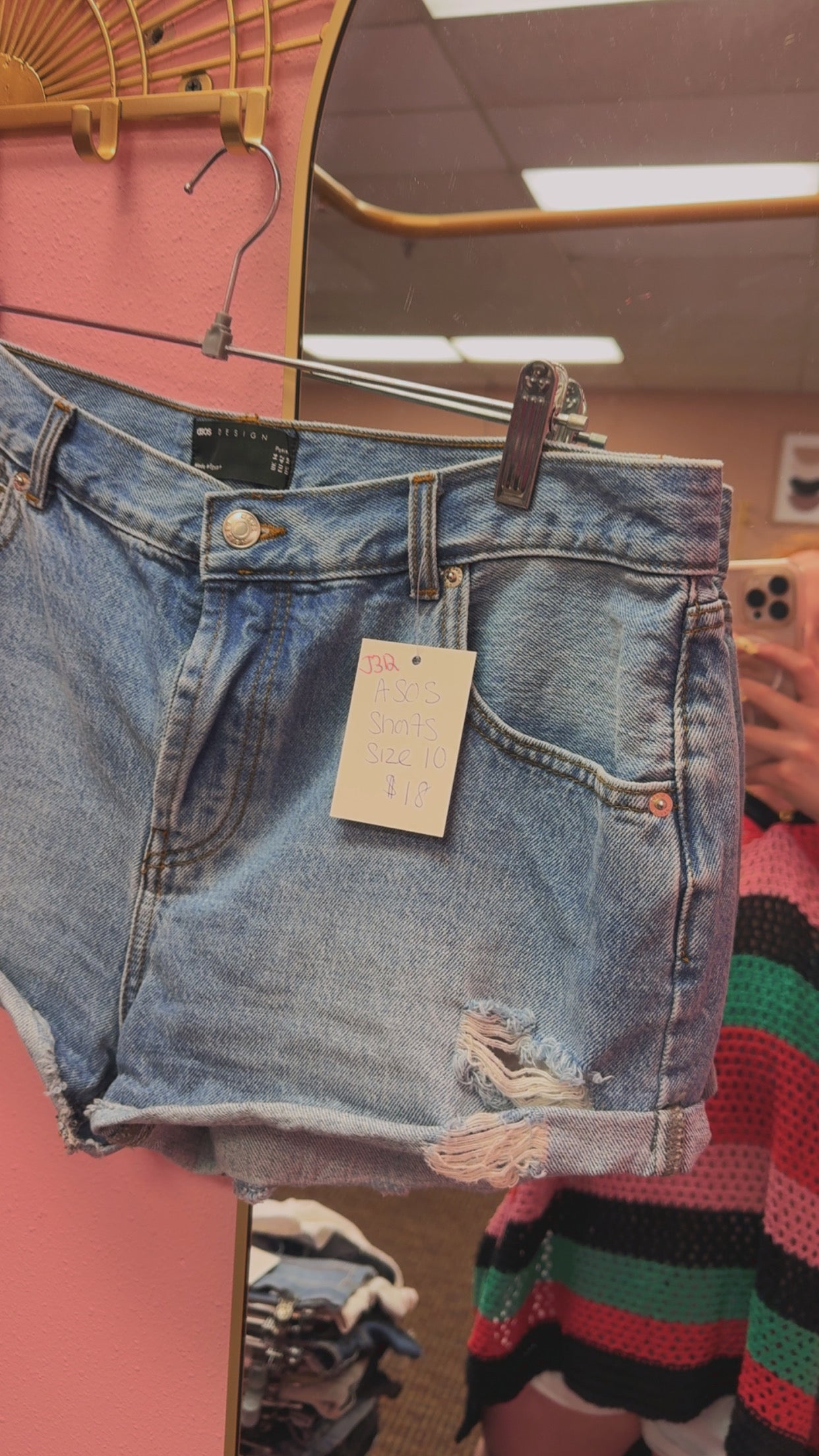 ASOS Distressed Mid Short Size 10