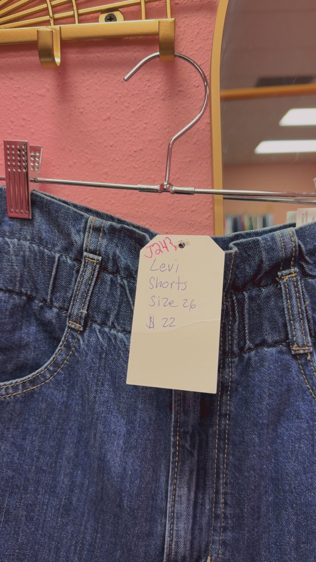 Levi’s Paper Bag Waist Shorts Size 26
