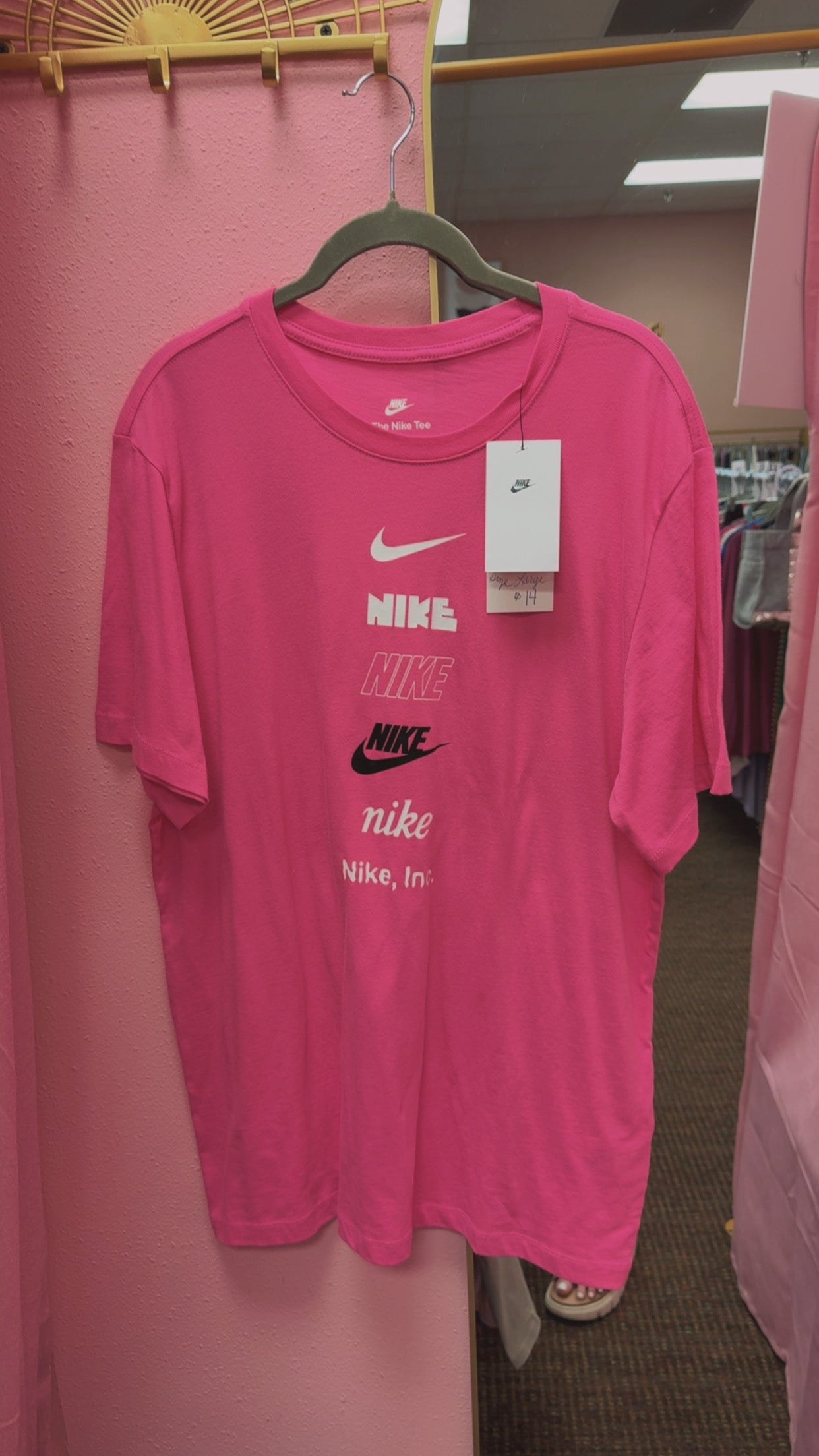 Men’s Nike NWT Tee Size Large