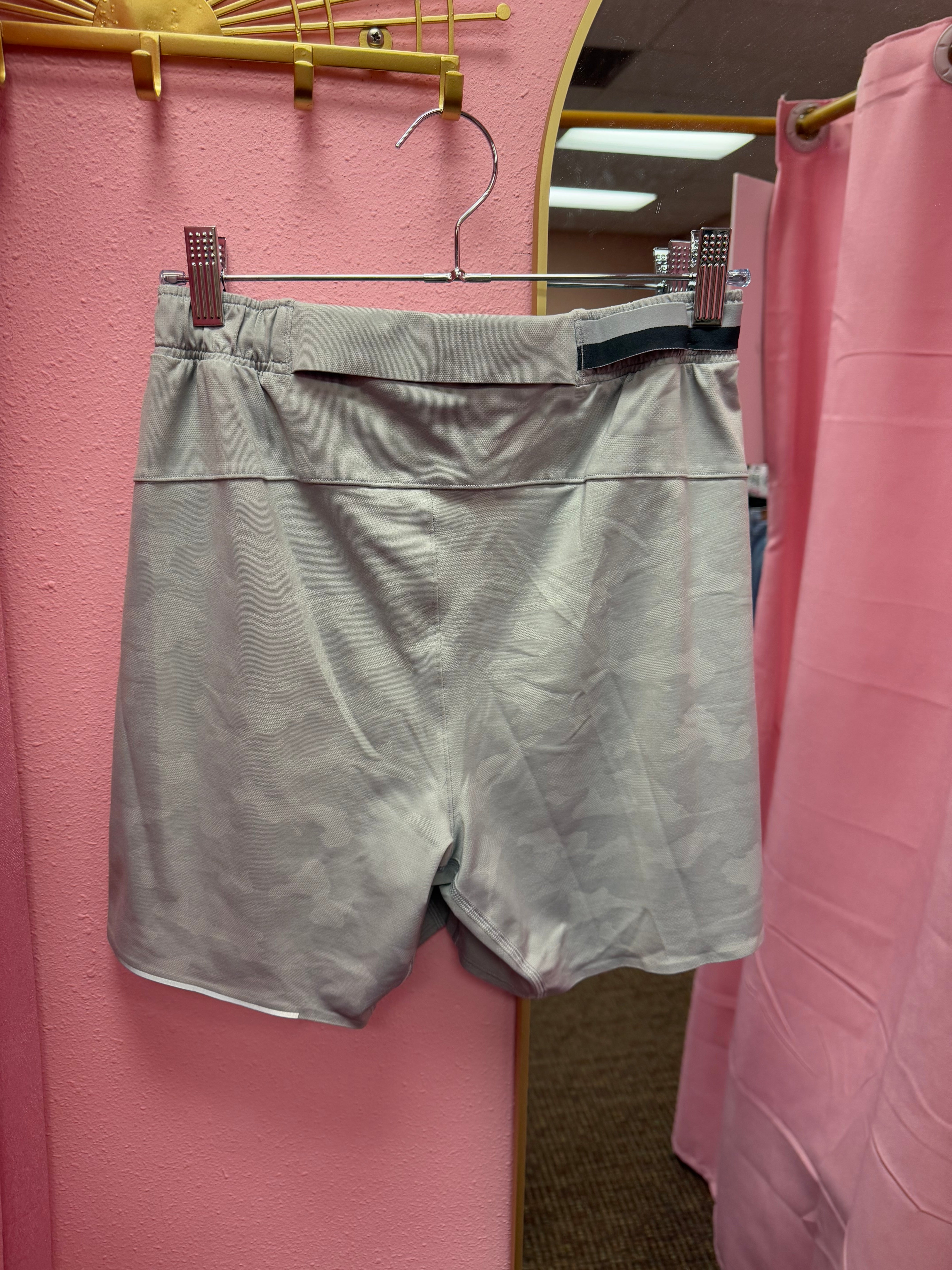 Men’s Lululemon Camo Shorts Size XS