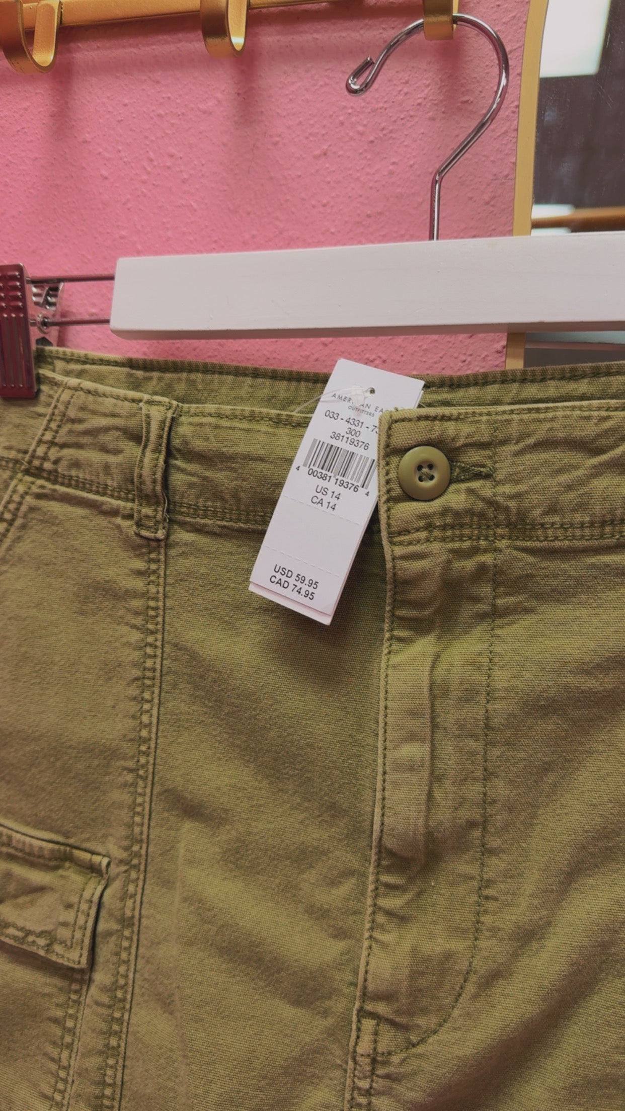 American Eagle NEW WITH TAGS 90’s Boyfriend Shorts Size 14