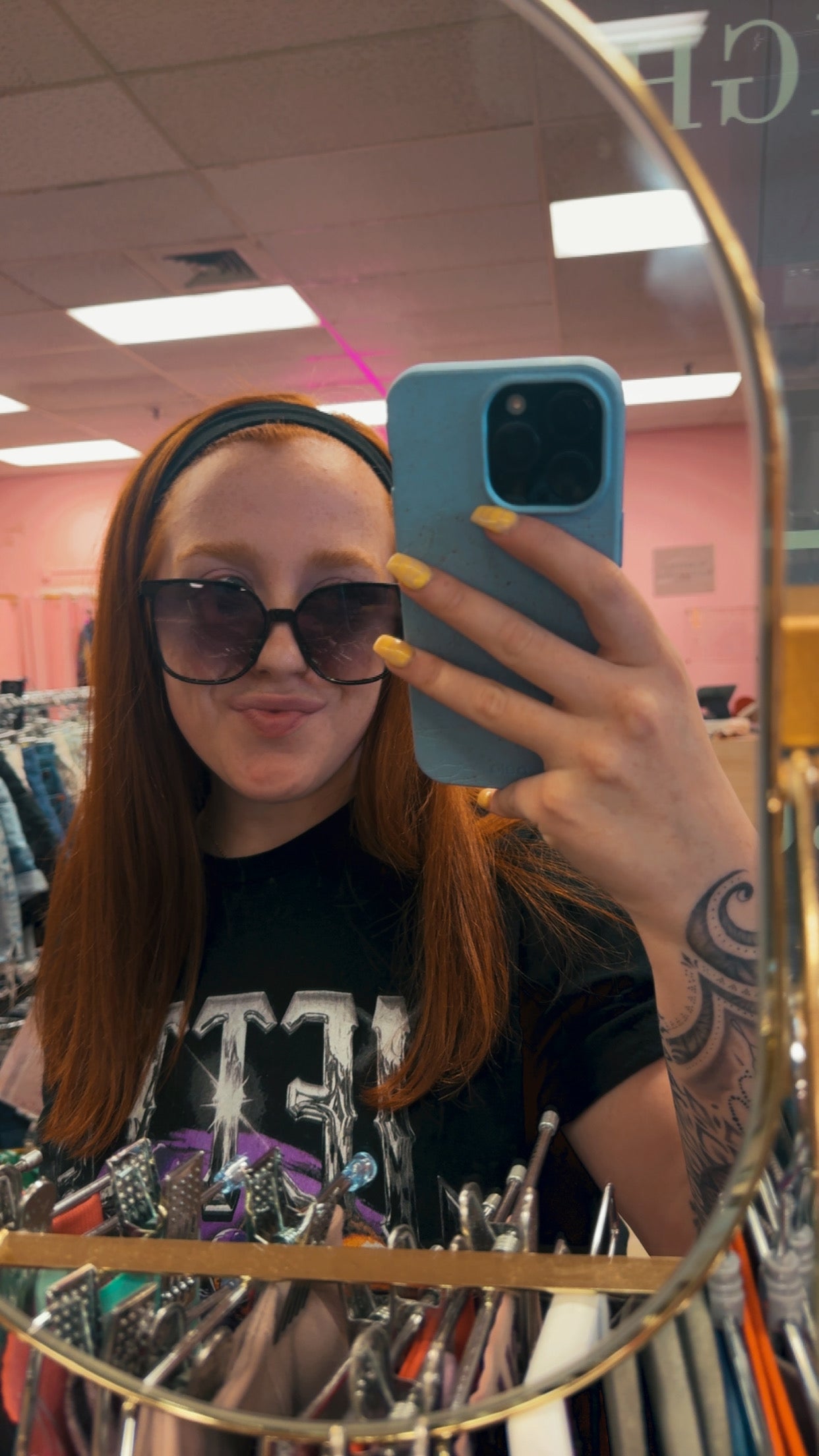 $8 SUNNIES- Black Oversized Ombré