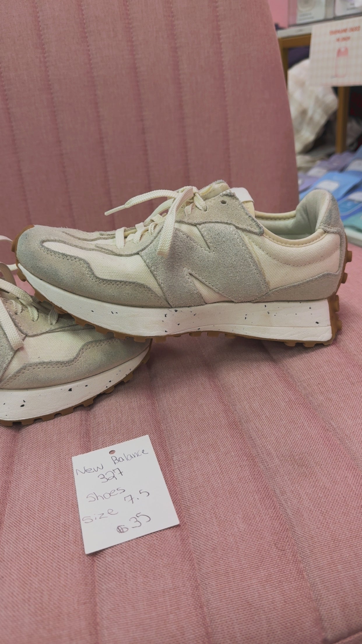 New Balance 327 Sneakers Size 7.5