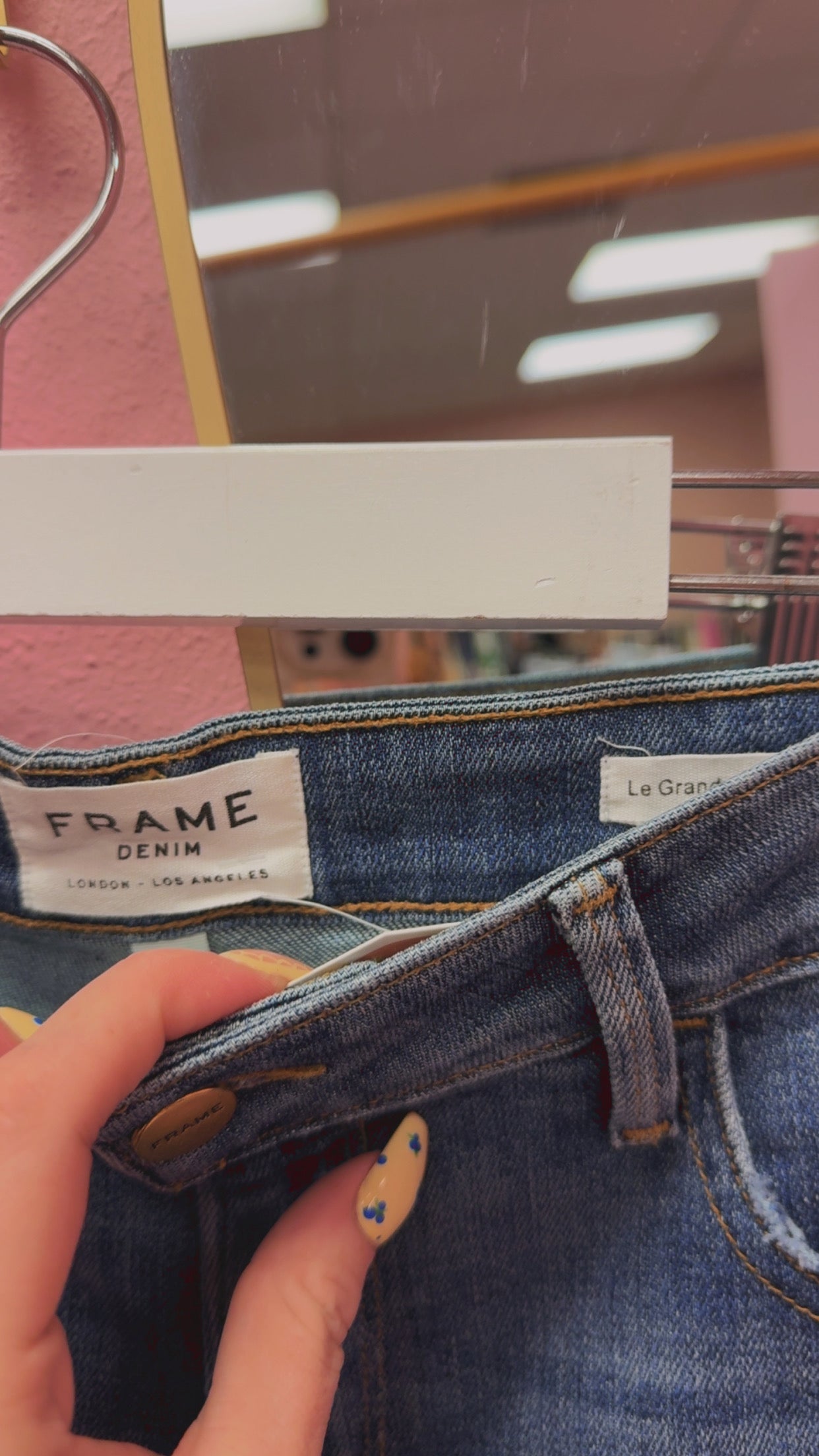 Frame Le Grand Garçon Short Size 25 Retails $198