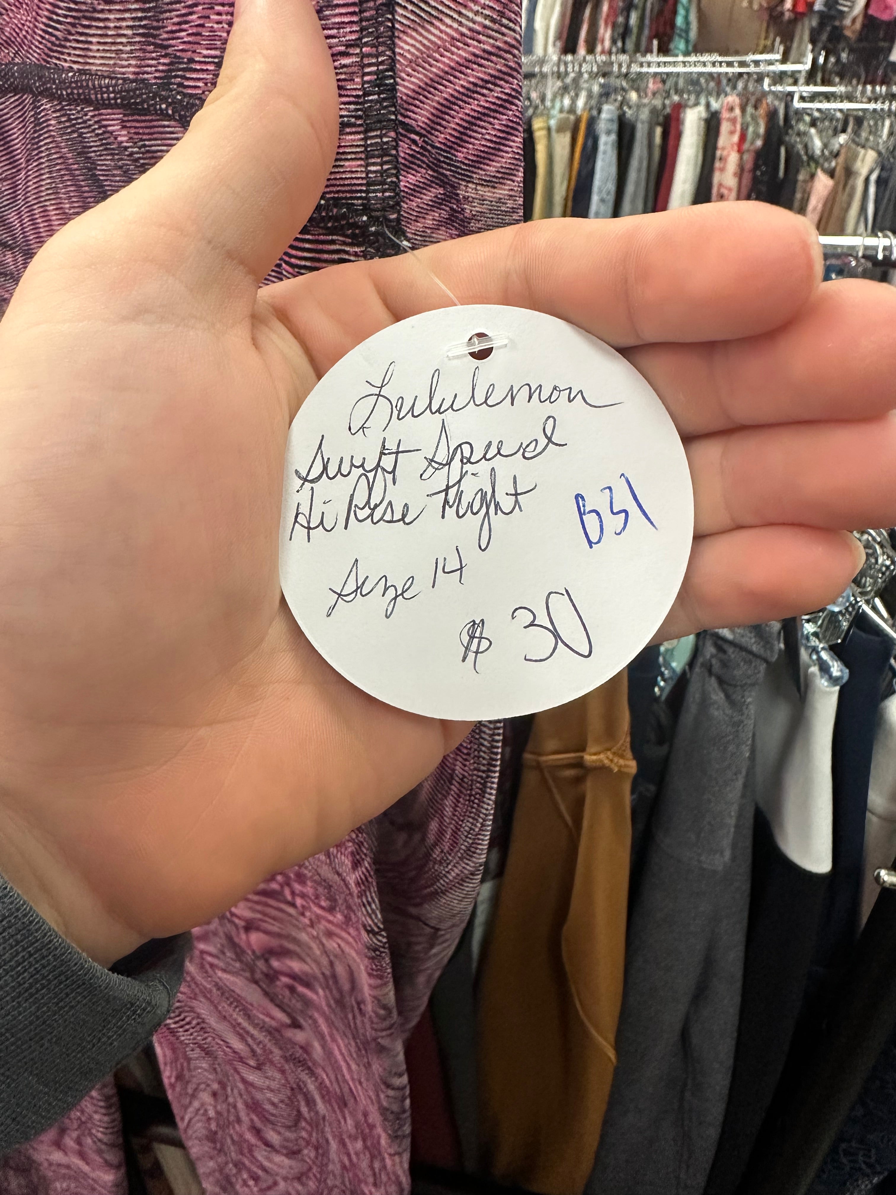 Lululemon Swift Speed Tight Size 14 “28