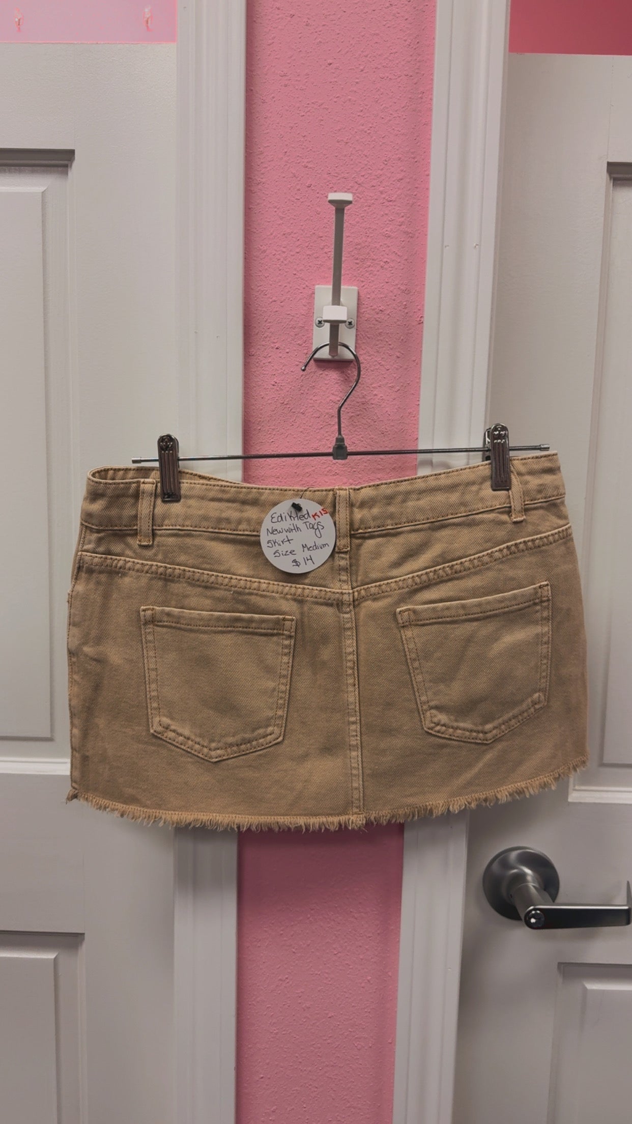 Edikted NWT Mini Skirt Size Medium