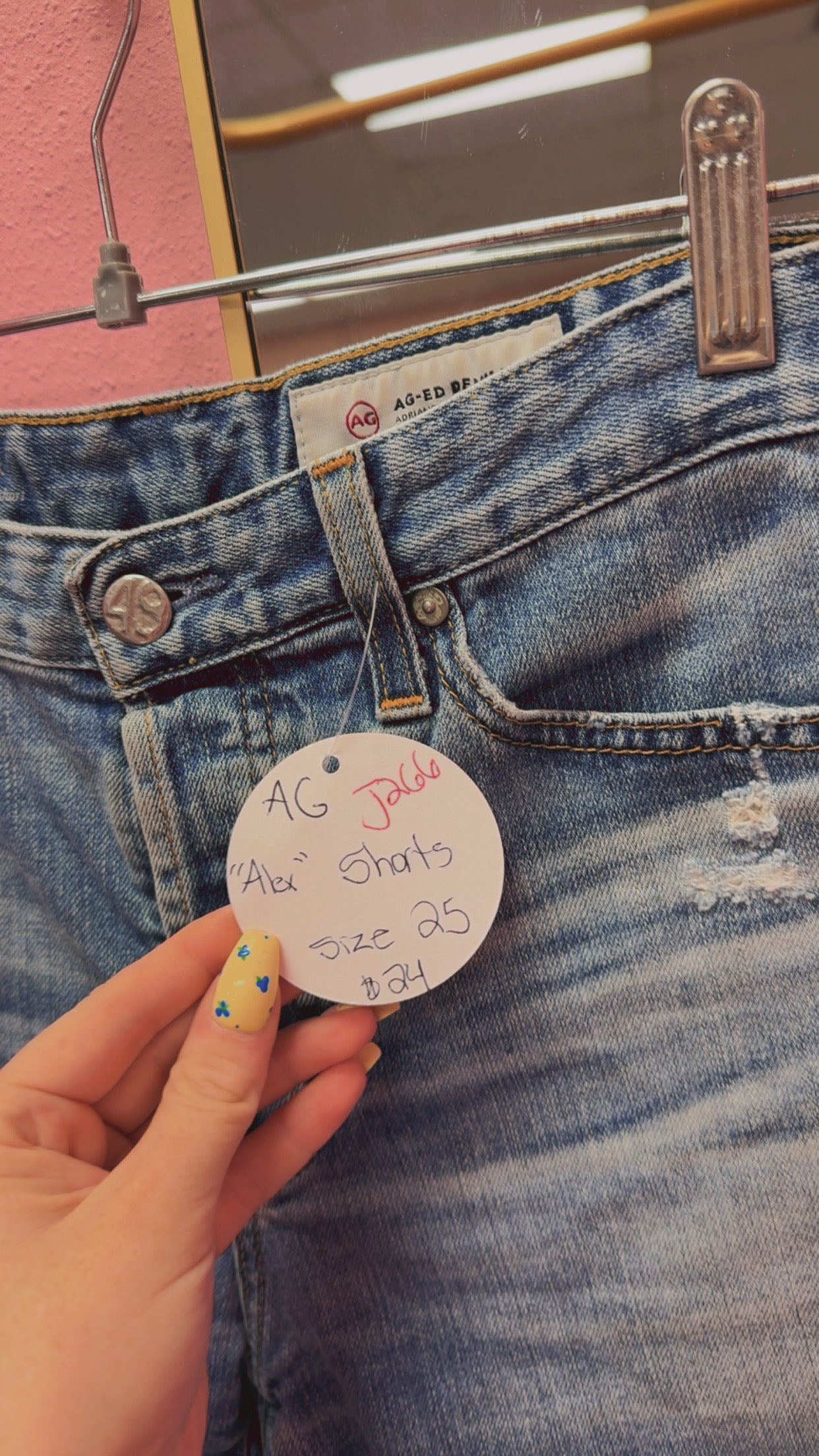 AG “The Alex” Shorts Size 25