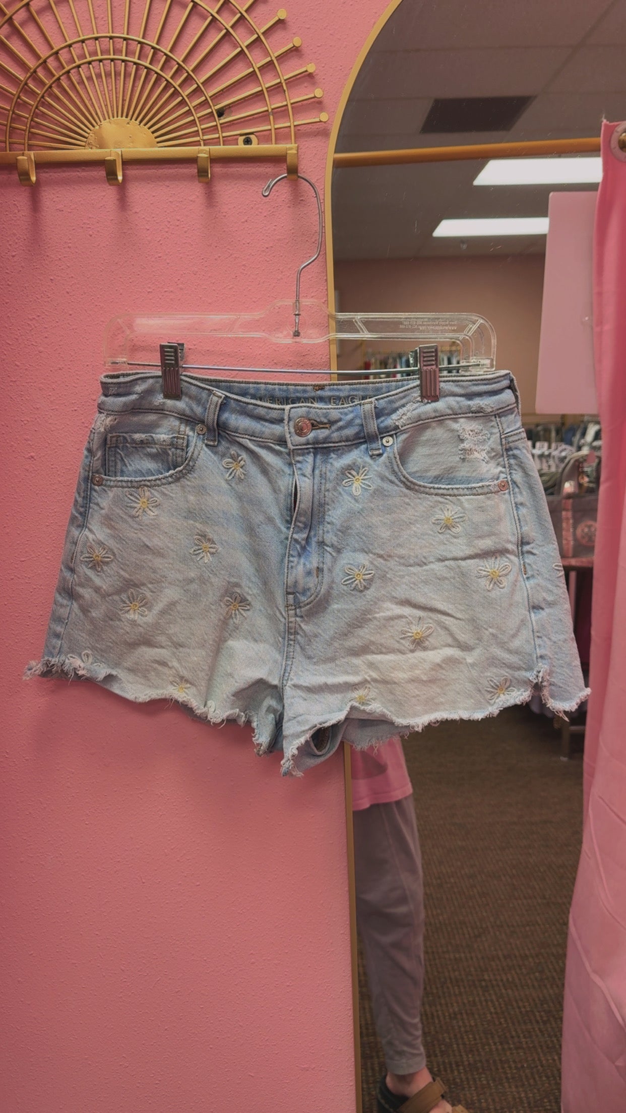 American Eagle Mom Shorts Size 8 * read description*