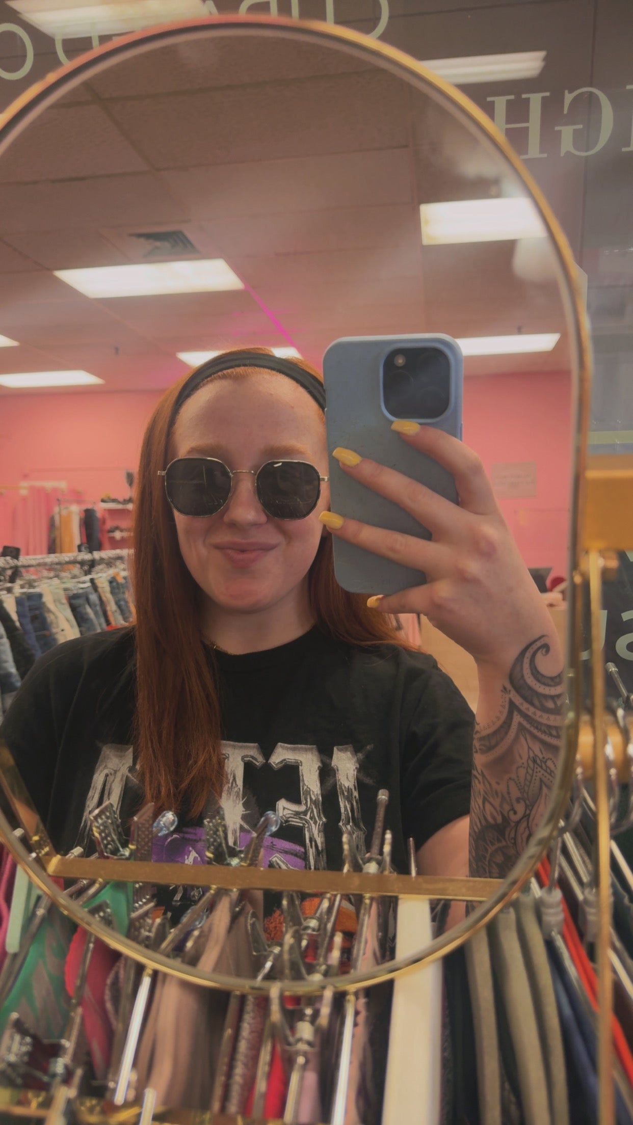 $8 SUNNIES- Black & Silver Trim Circle