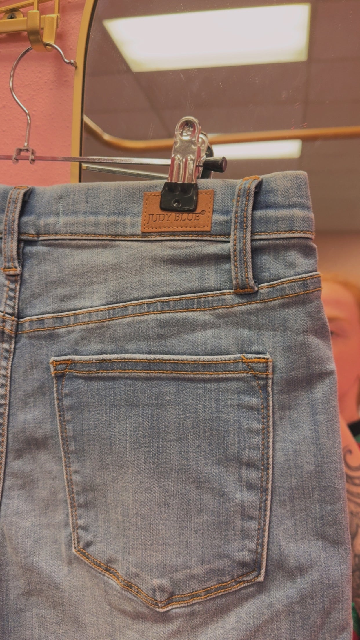 Judy Blue Bermuda Shorts Size Large