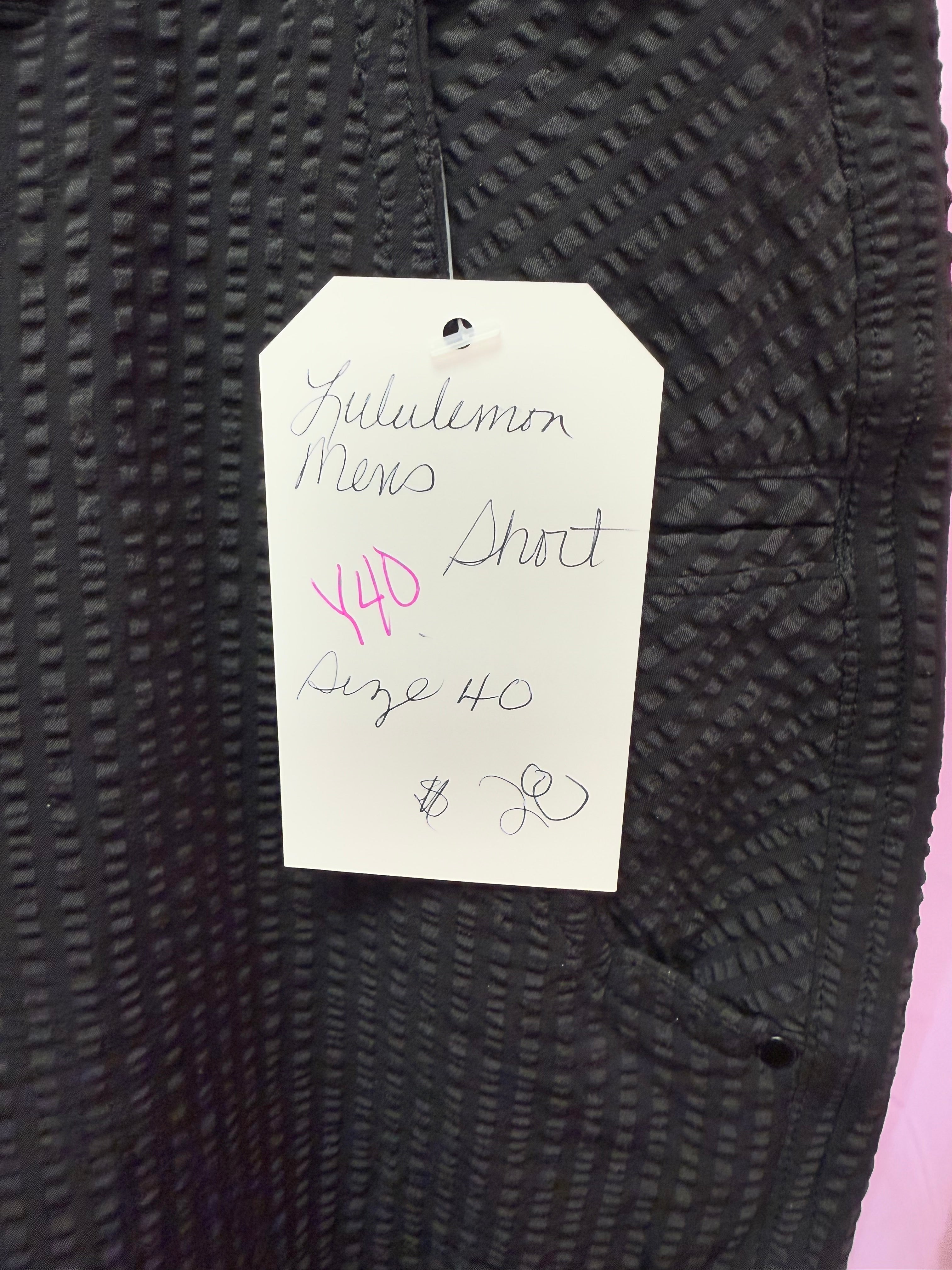 Men’s Lululemon Shorts Size 40