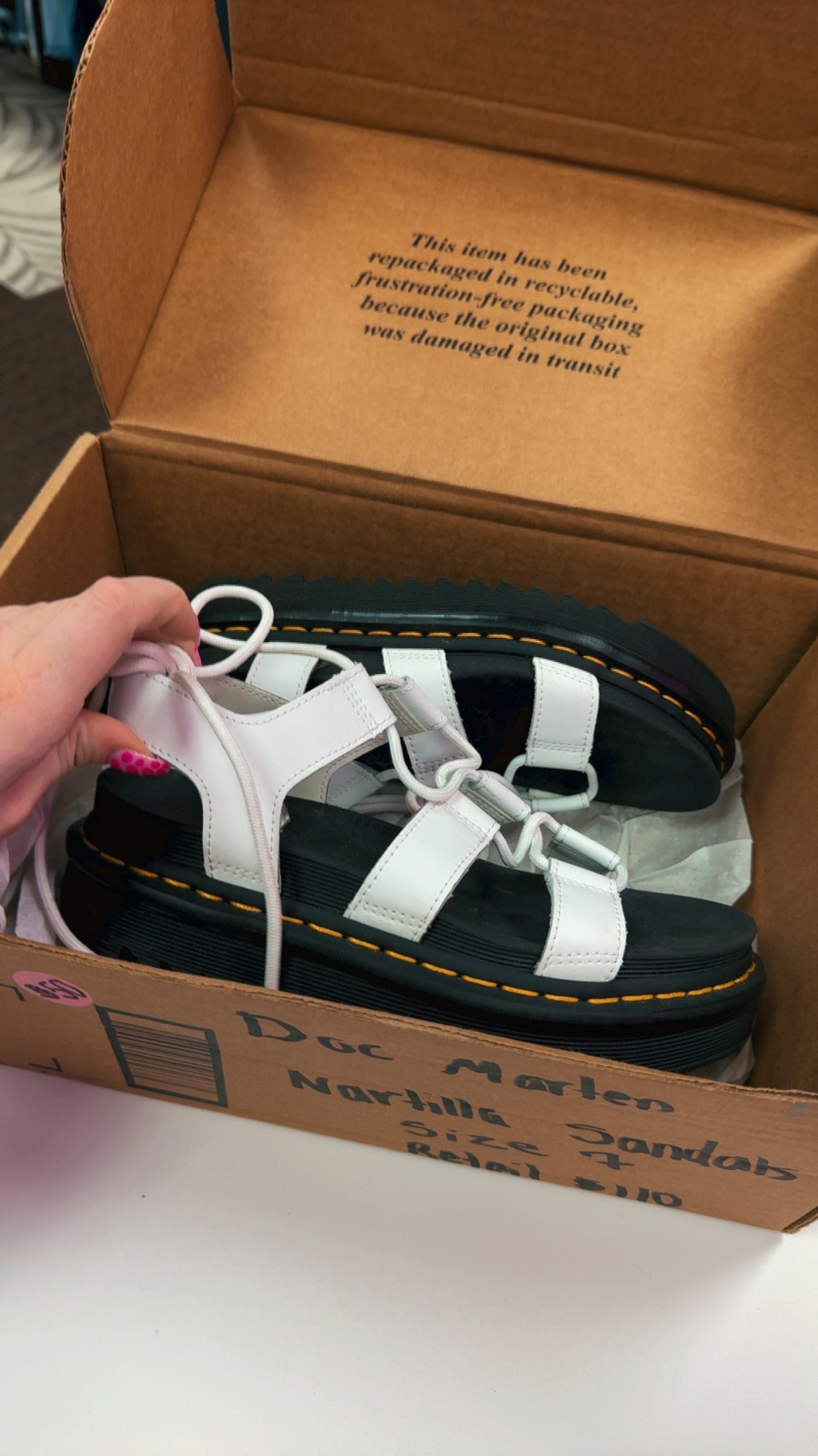 Doc Marten NEW Nartilla Sandals Size 7