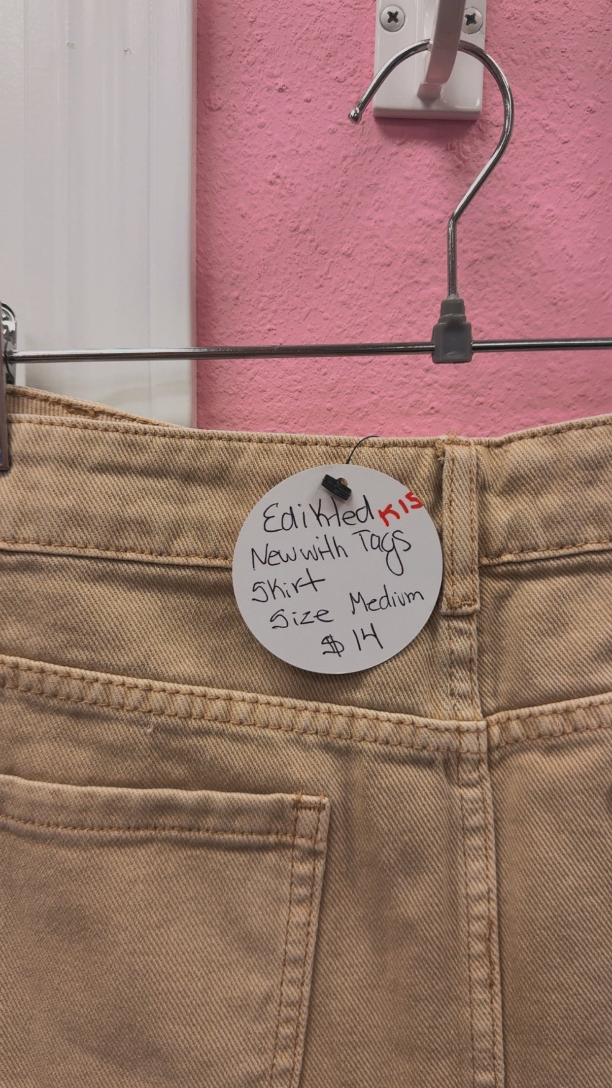 Edikted NWT Mini Skirt Size Medium