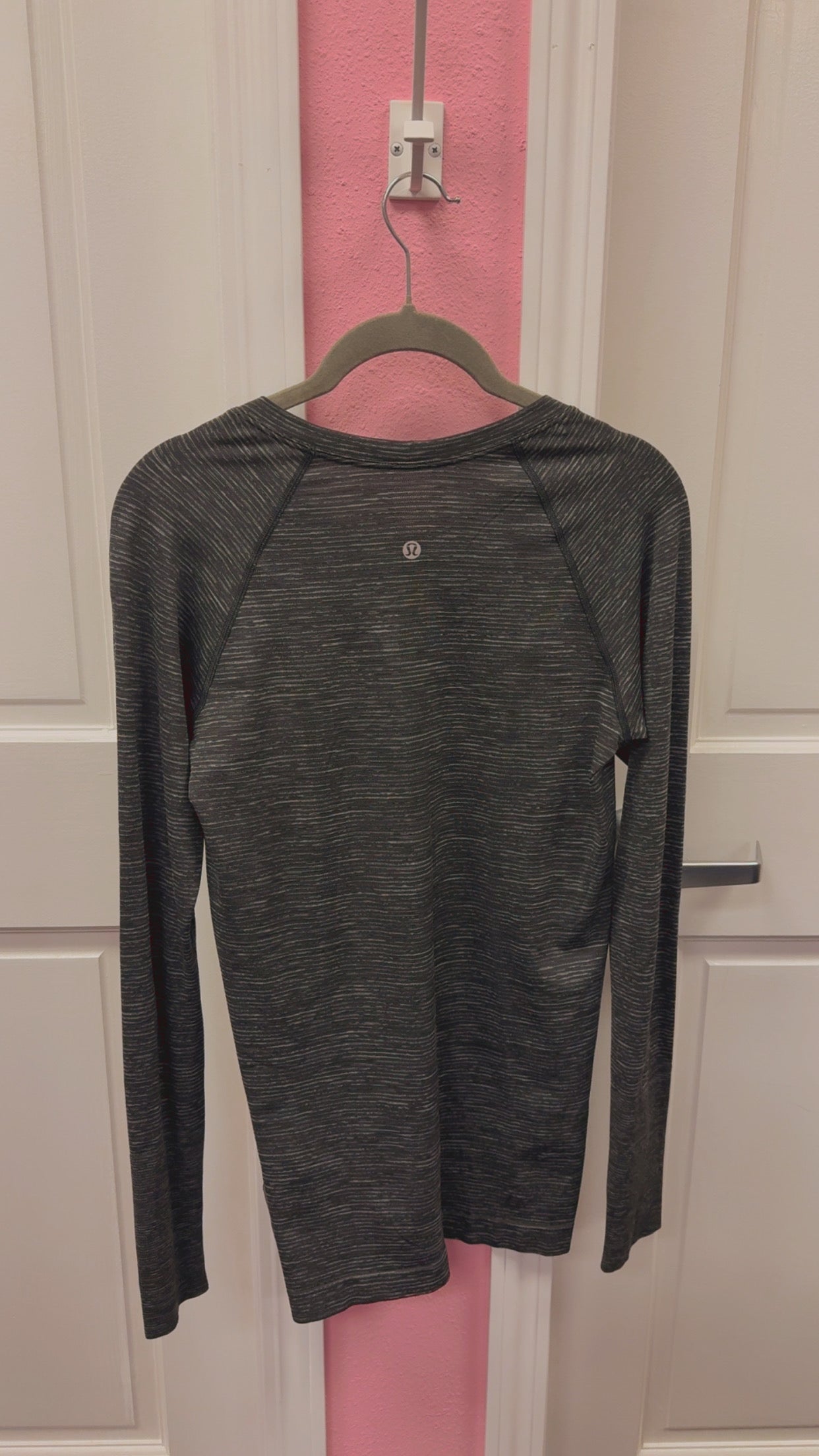 Lulu🍋 Swiftly Long Sleeve Size 8