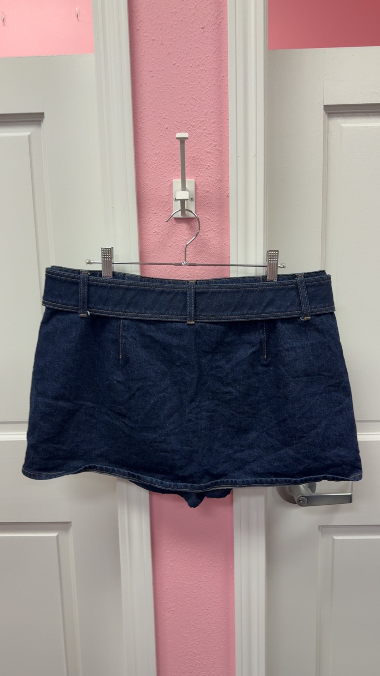 Abercrombie & Fitch Buckle Mini Skort Size 12/31
