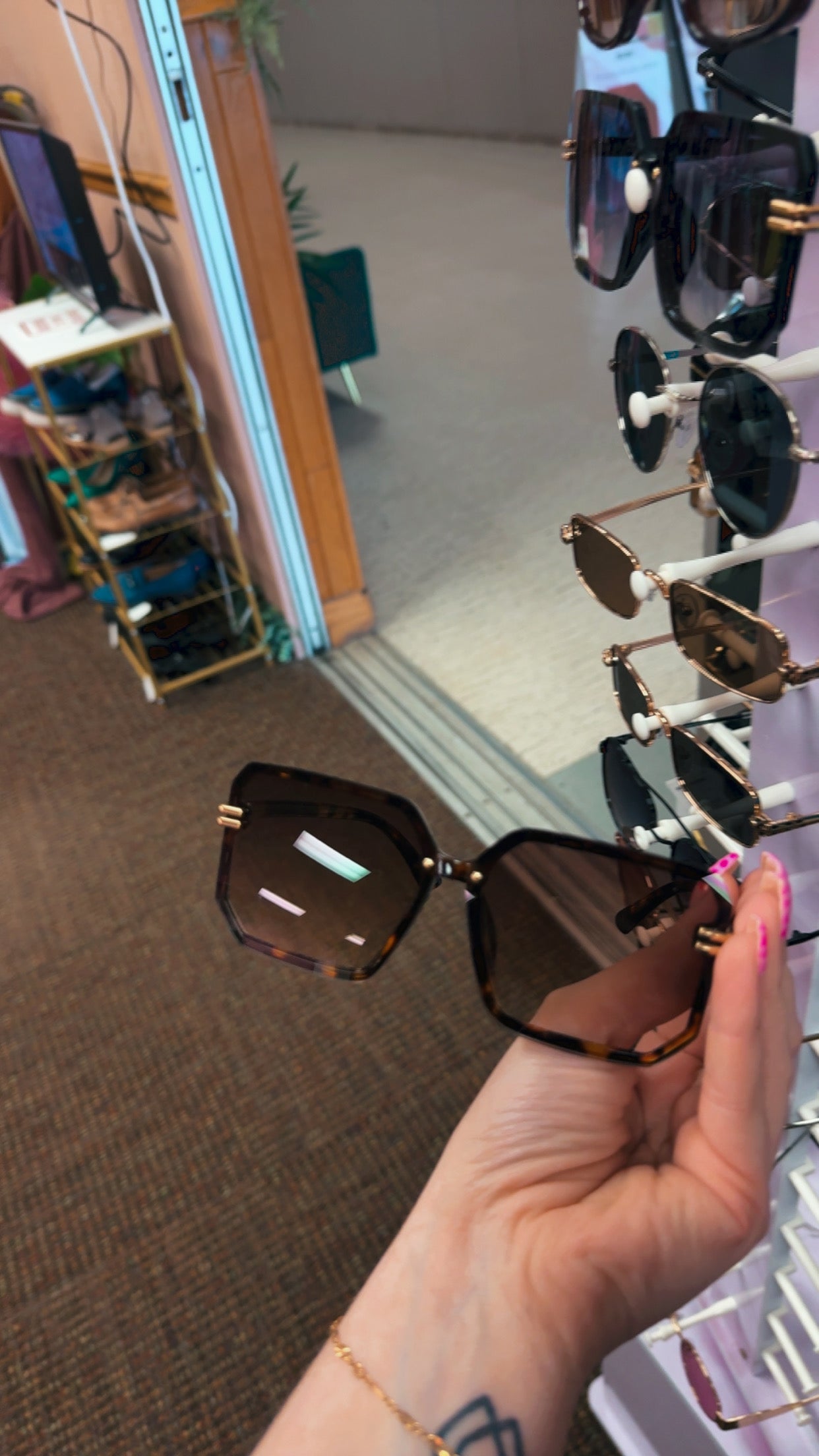 $8 SUNNIES- Oversized Tortoise Square