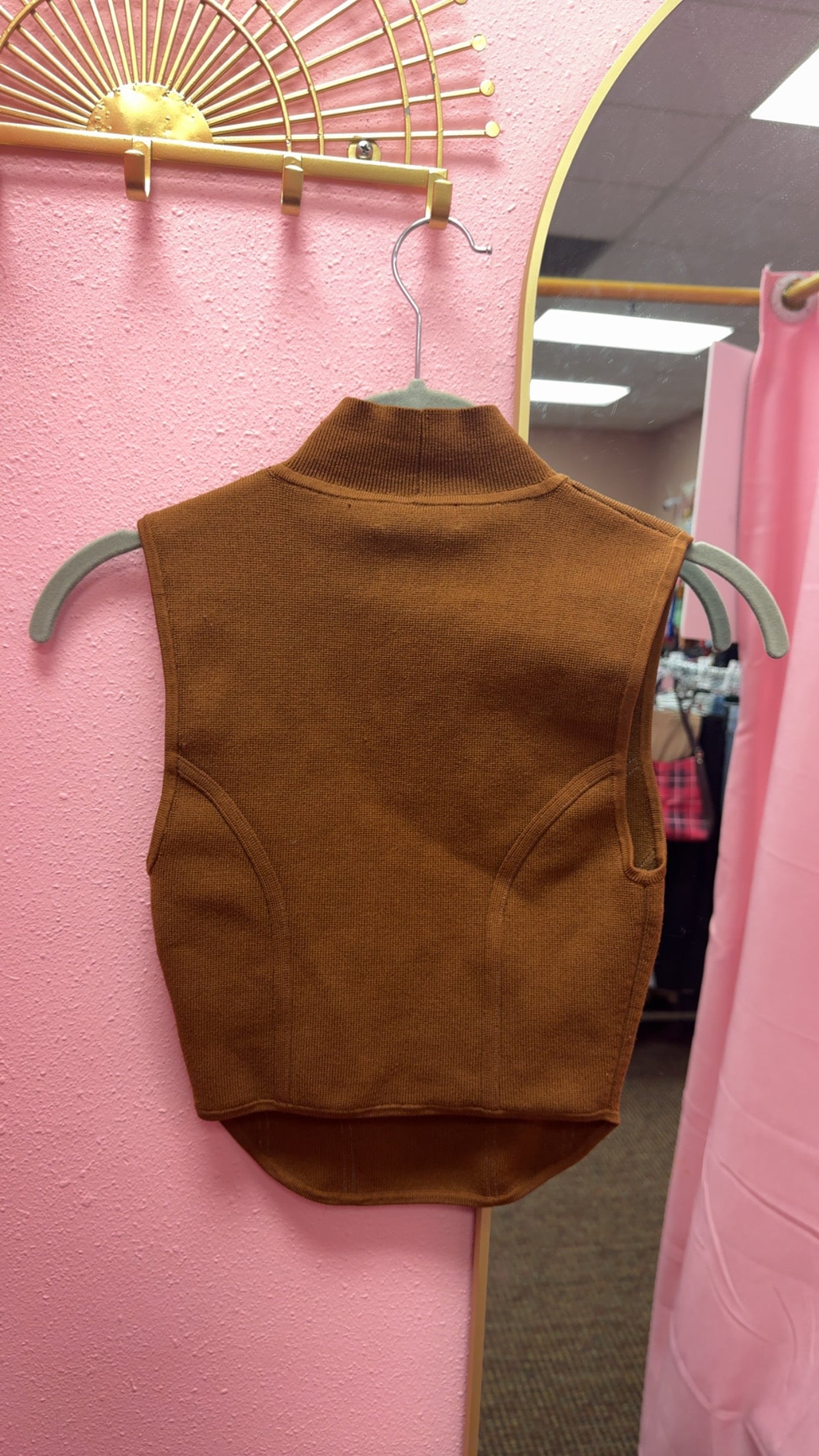 Aritzia Babaton Tank Size XS *FLAW