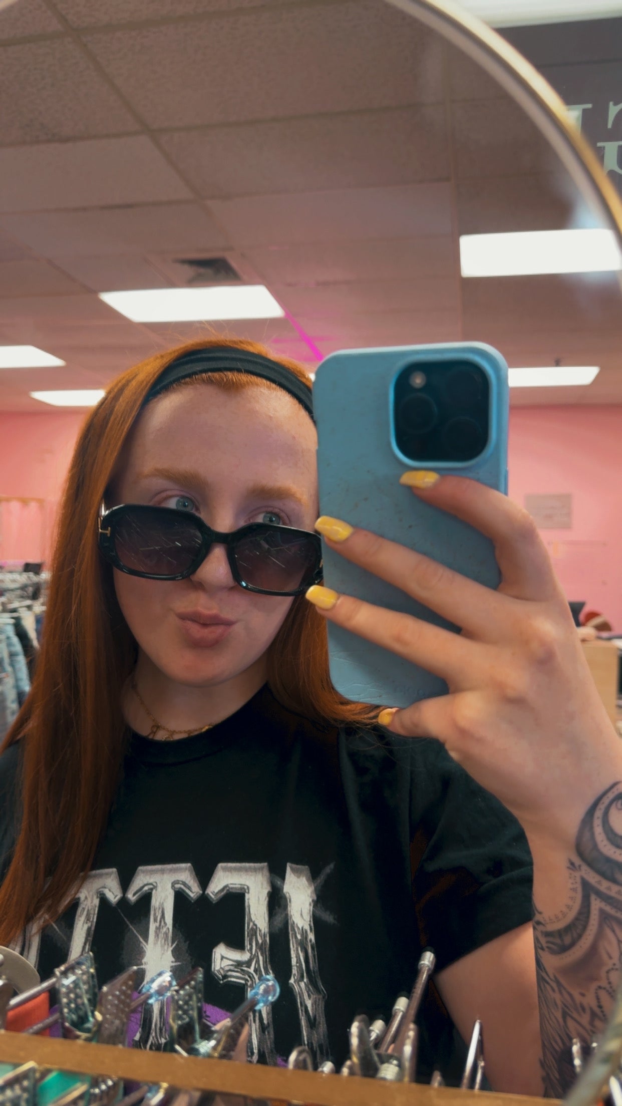 $8 SUNNIES- Black Chunky Rectangle