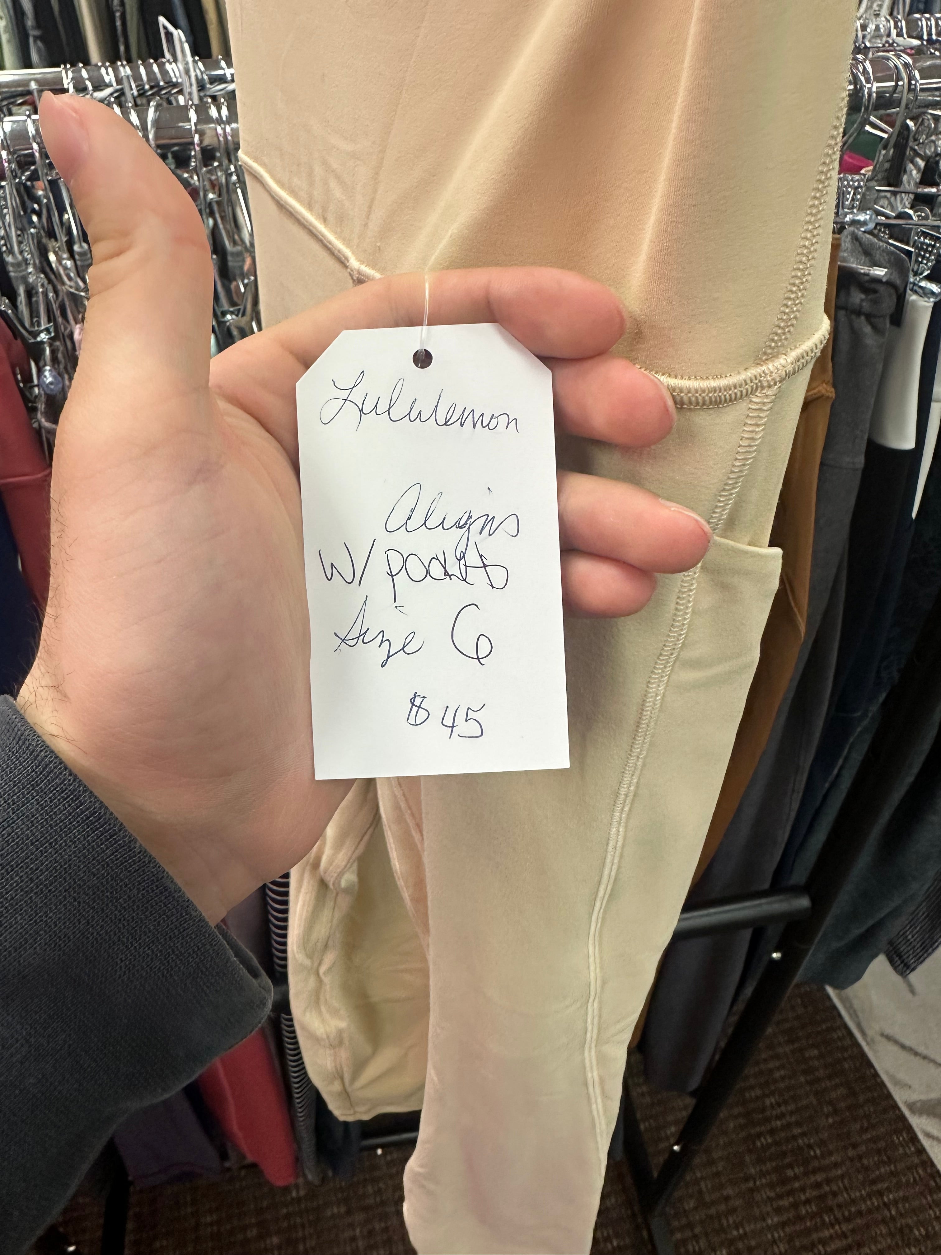 Lululemon Aligns W Pockets Size 6
