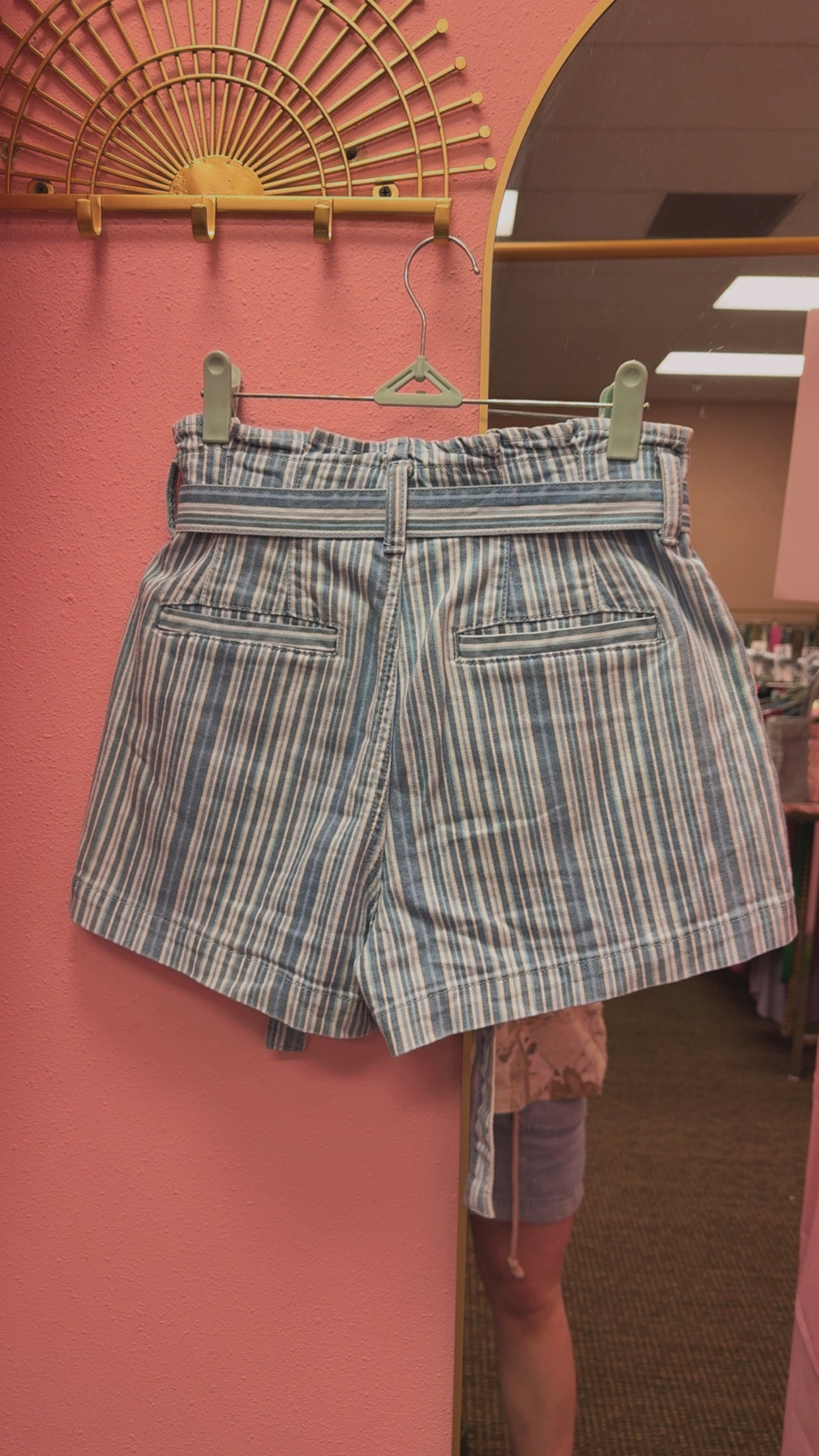American Eagle Striped Mom Shorts Size 2