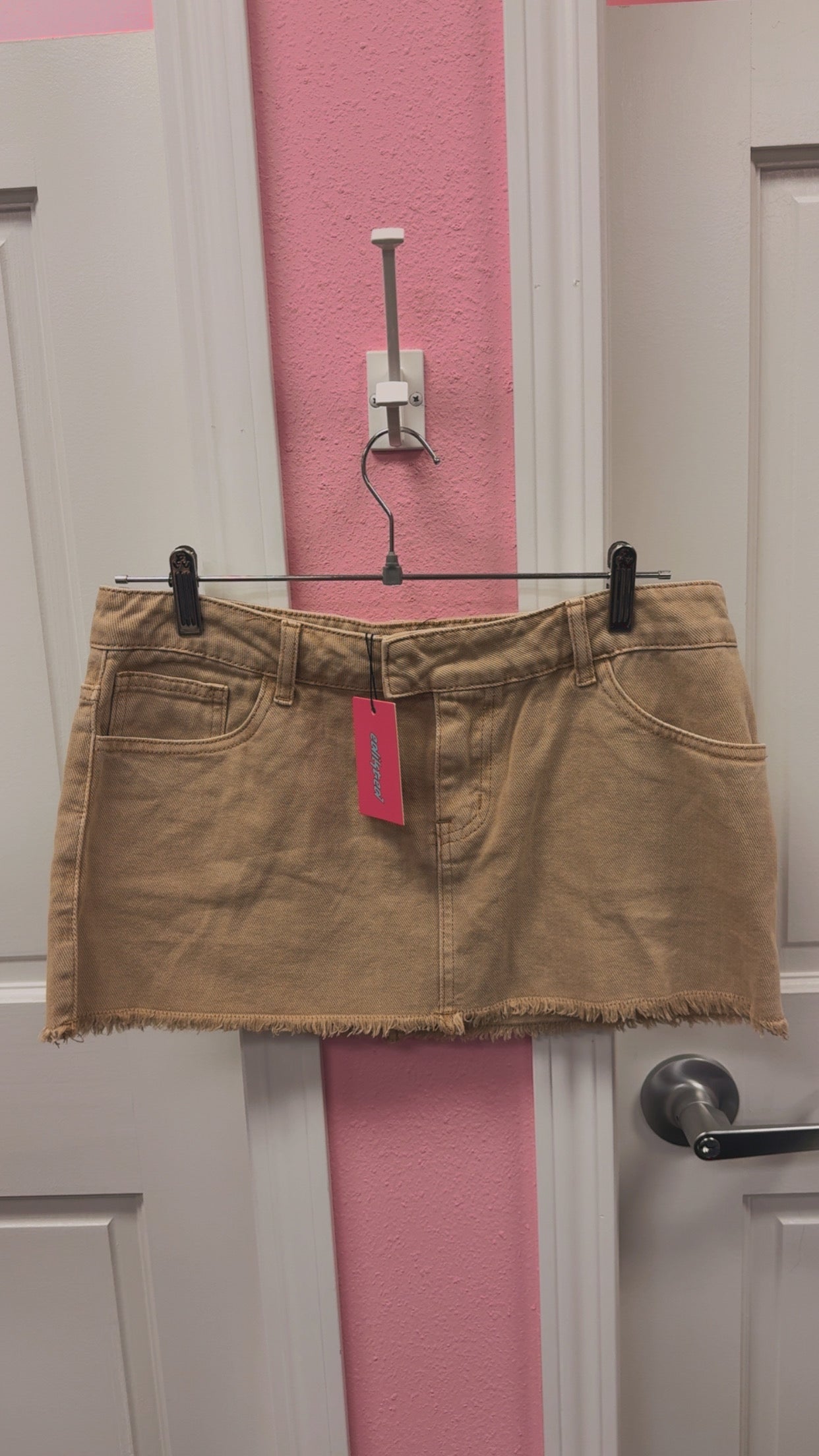 Edikted NWT Mini Skirt Size Medium