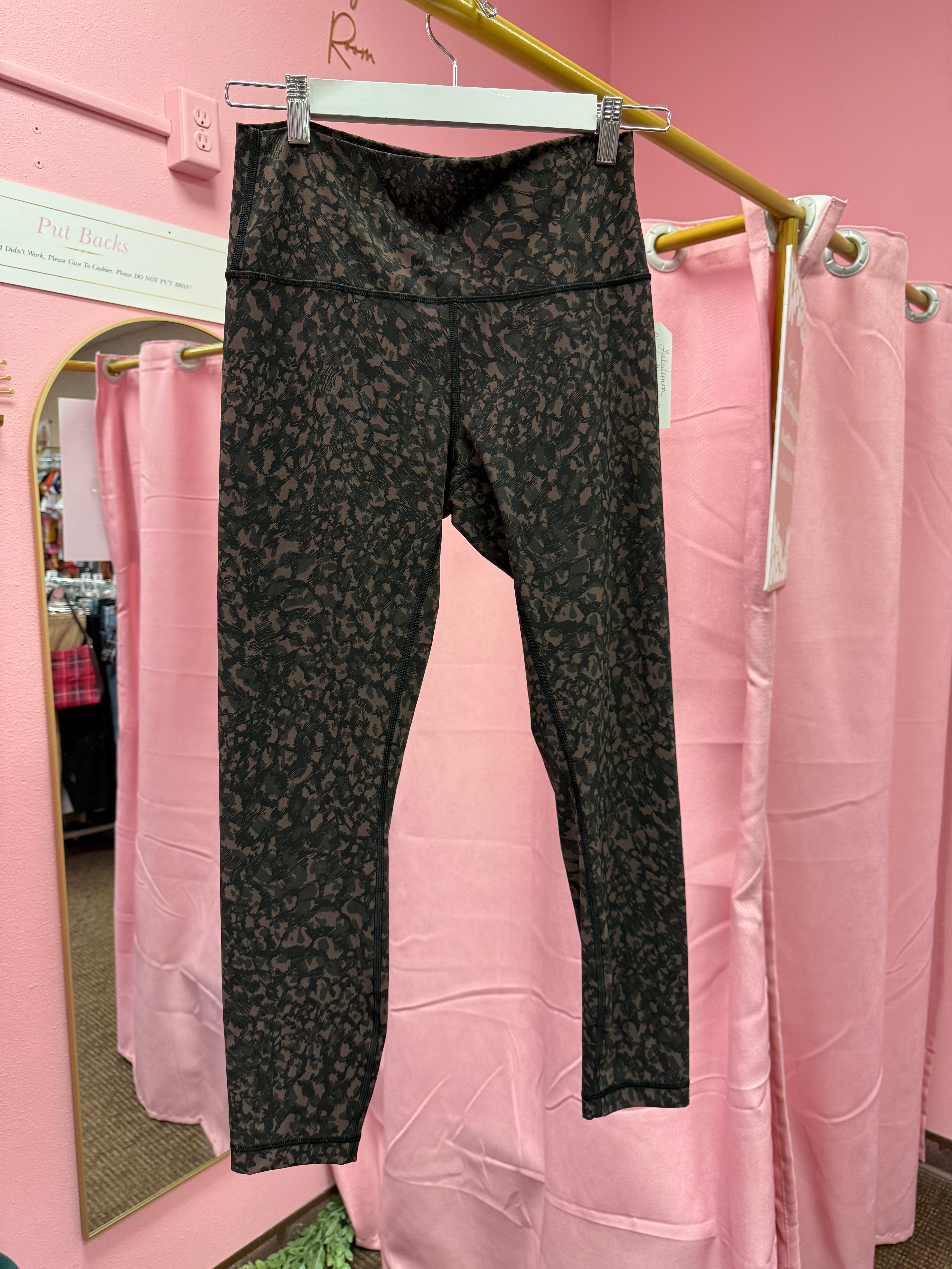 Lululemon Wunder Under Hi-Rise Tight Size 8
