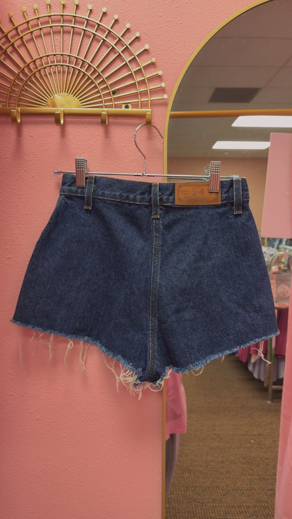 Vintage Unique Rockies Shorts Size 24 *read description*