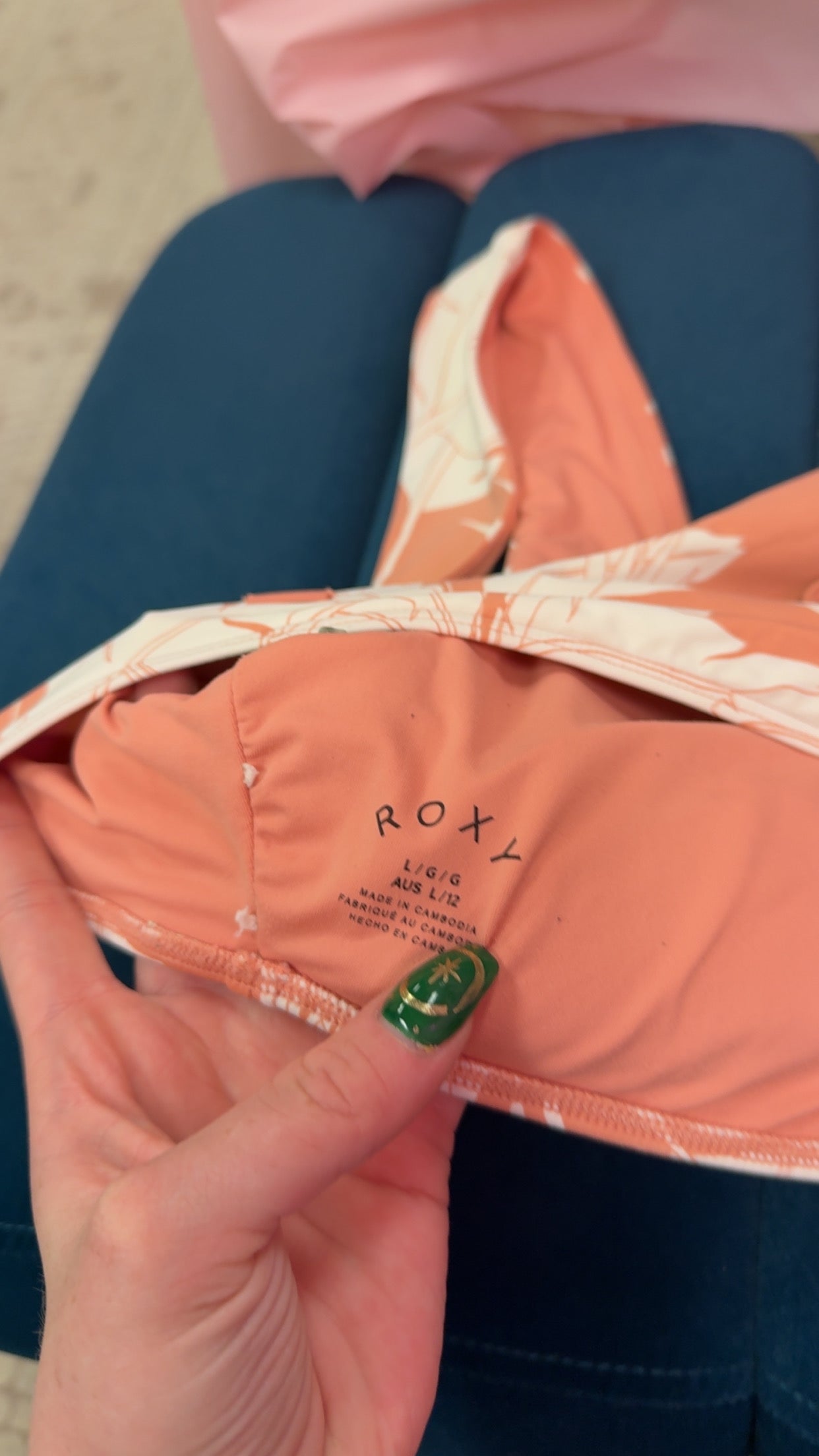 Roxy Swim Top Size Large