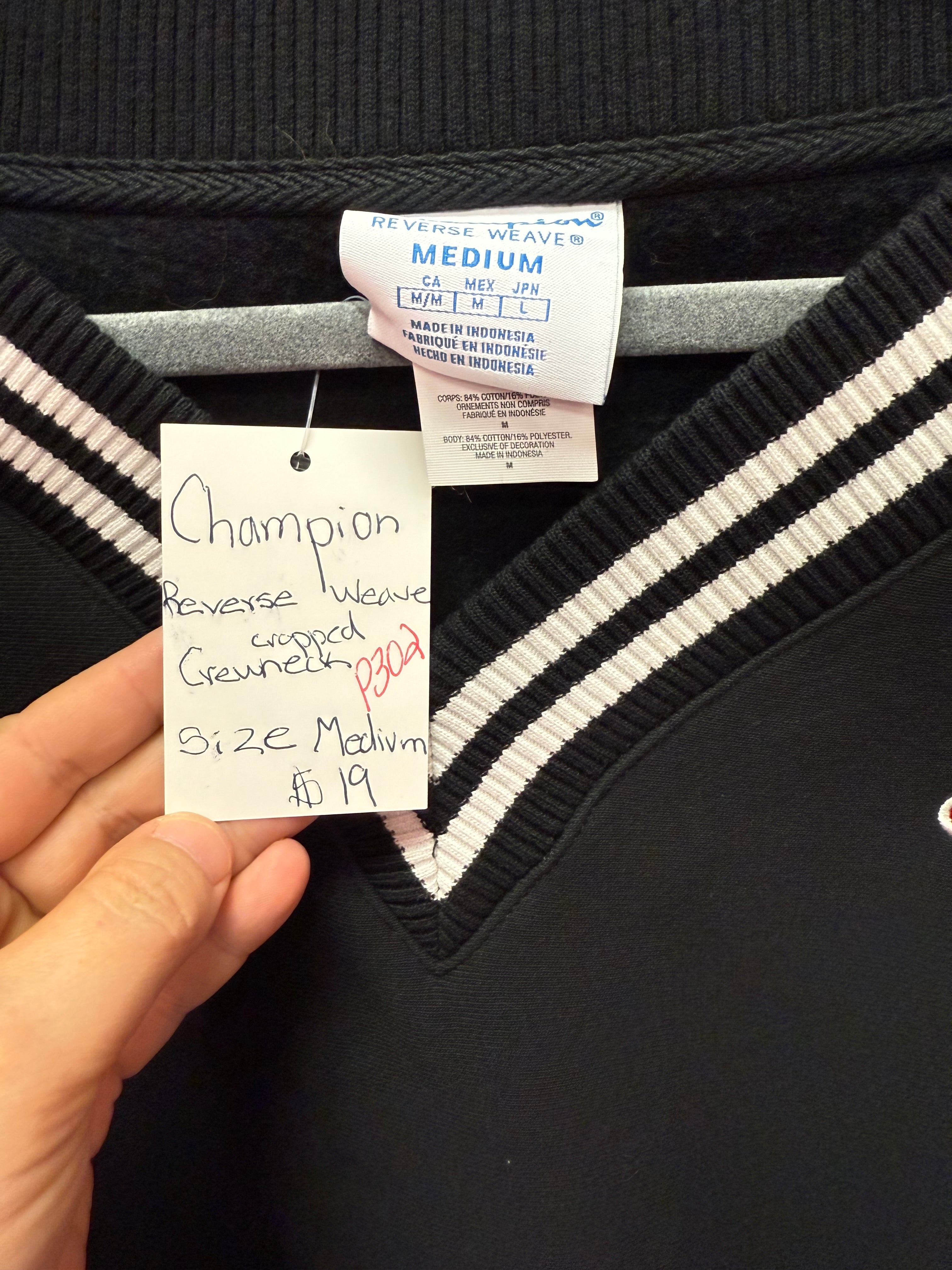 Champion Reverse Weave Cropped Crewneck Medium