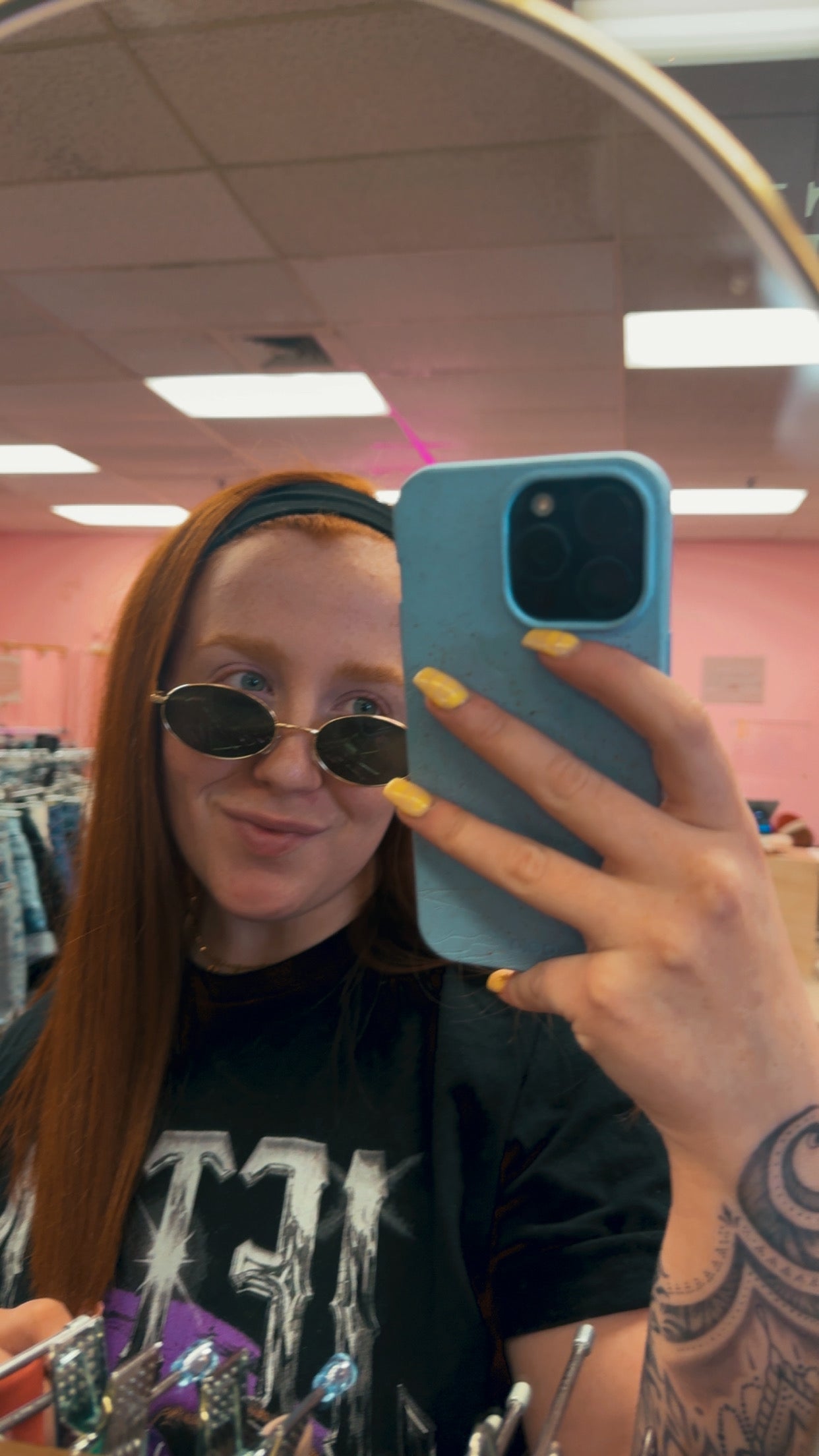 $8 SUNNIES- Green & Gold Classic Oval