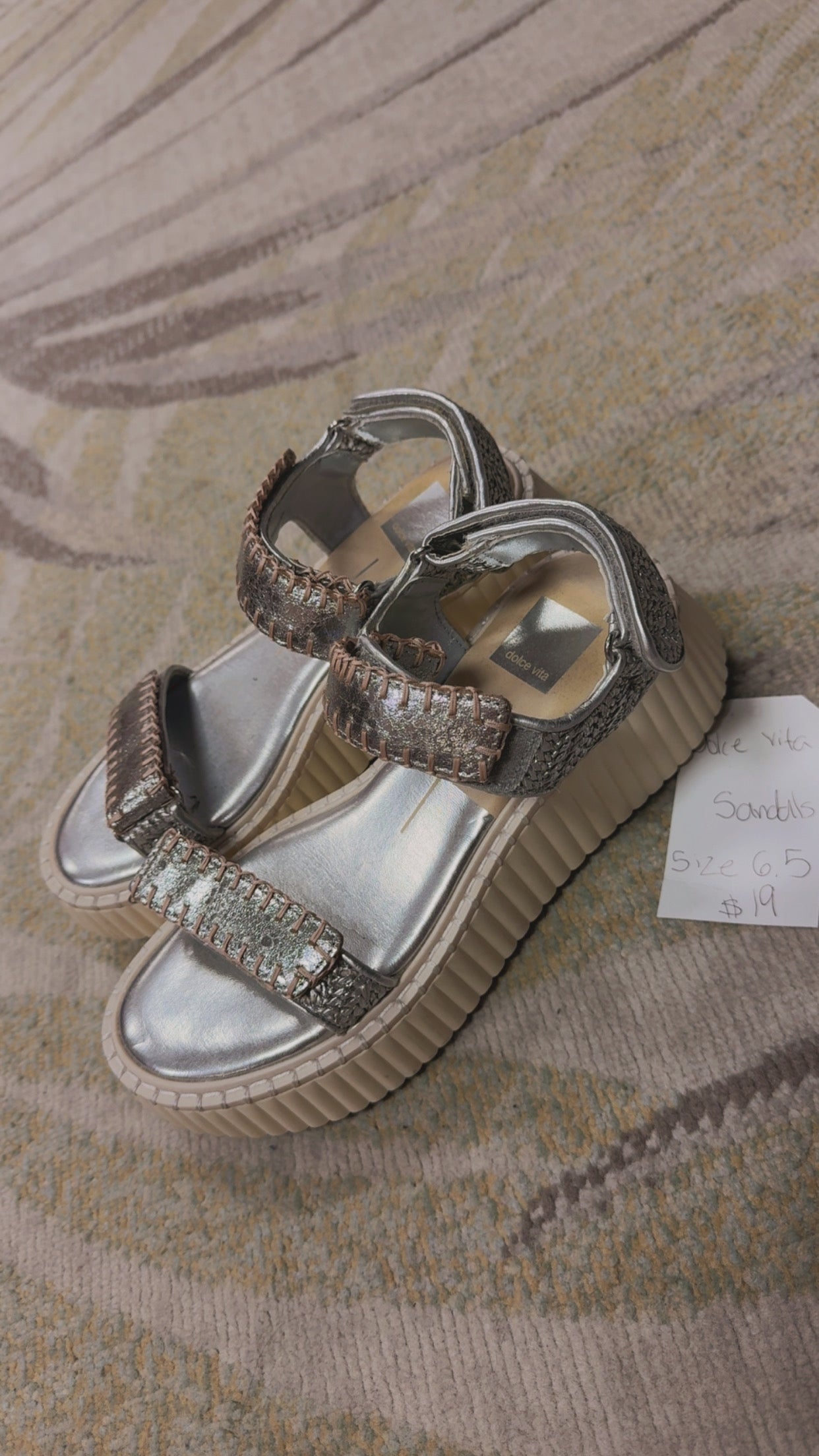 Dolce Vita Sandals Size 6.5