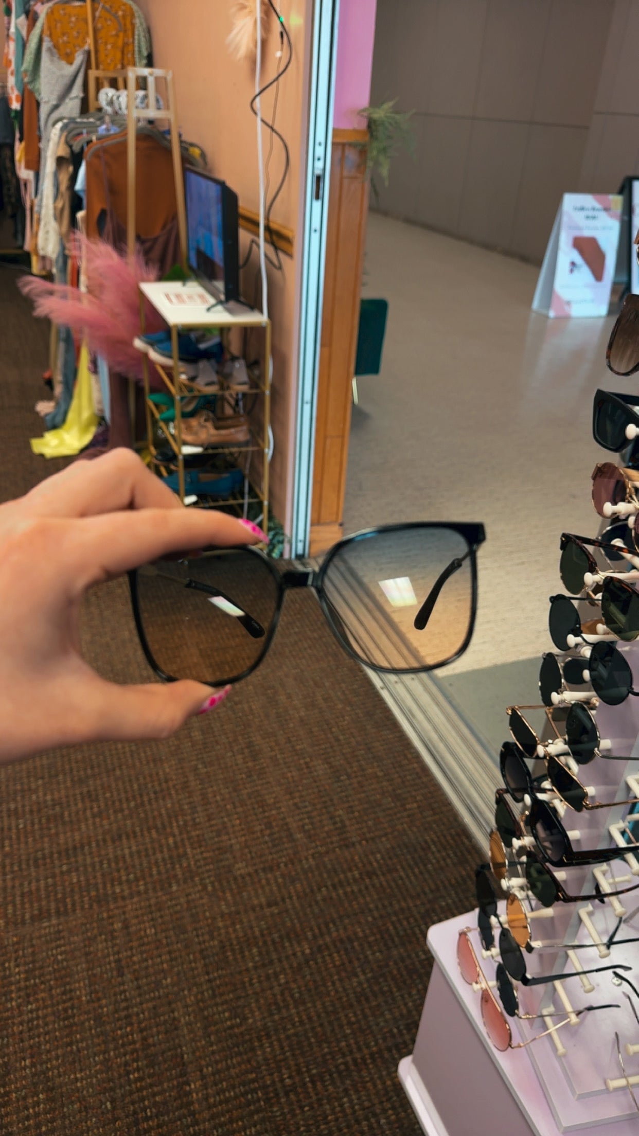 $8 SUNNIE- LARGE BLACK & Color OMBRÉ