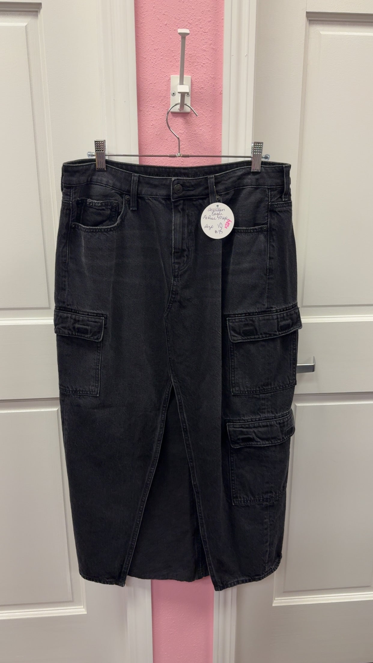 American Eagle Lo-Rise Maxi Cargo Denim Skirt Size 10