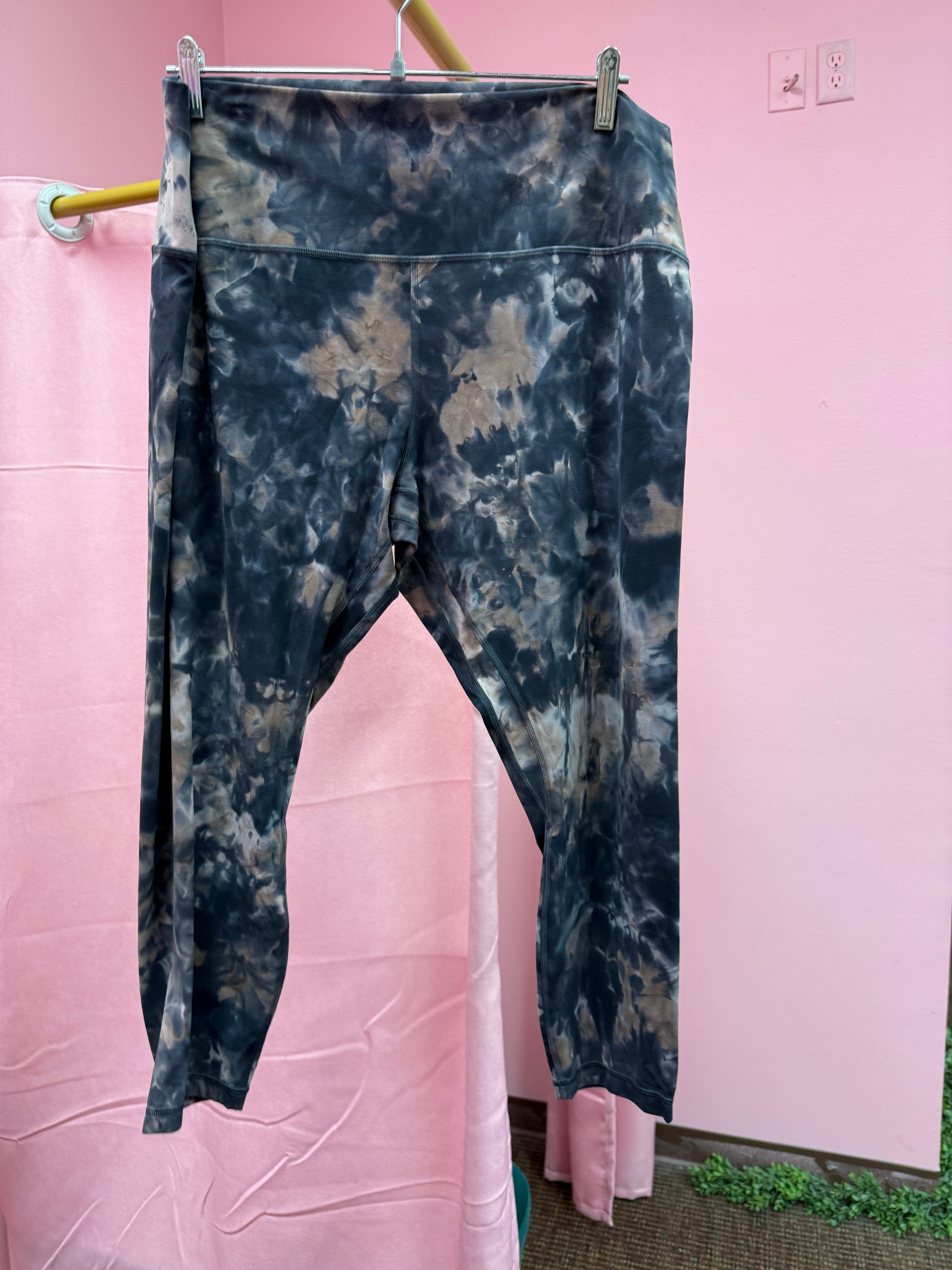 Lululemon Align High Rise Diamond Dye Graphite Size 20