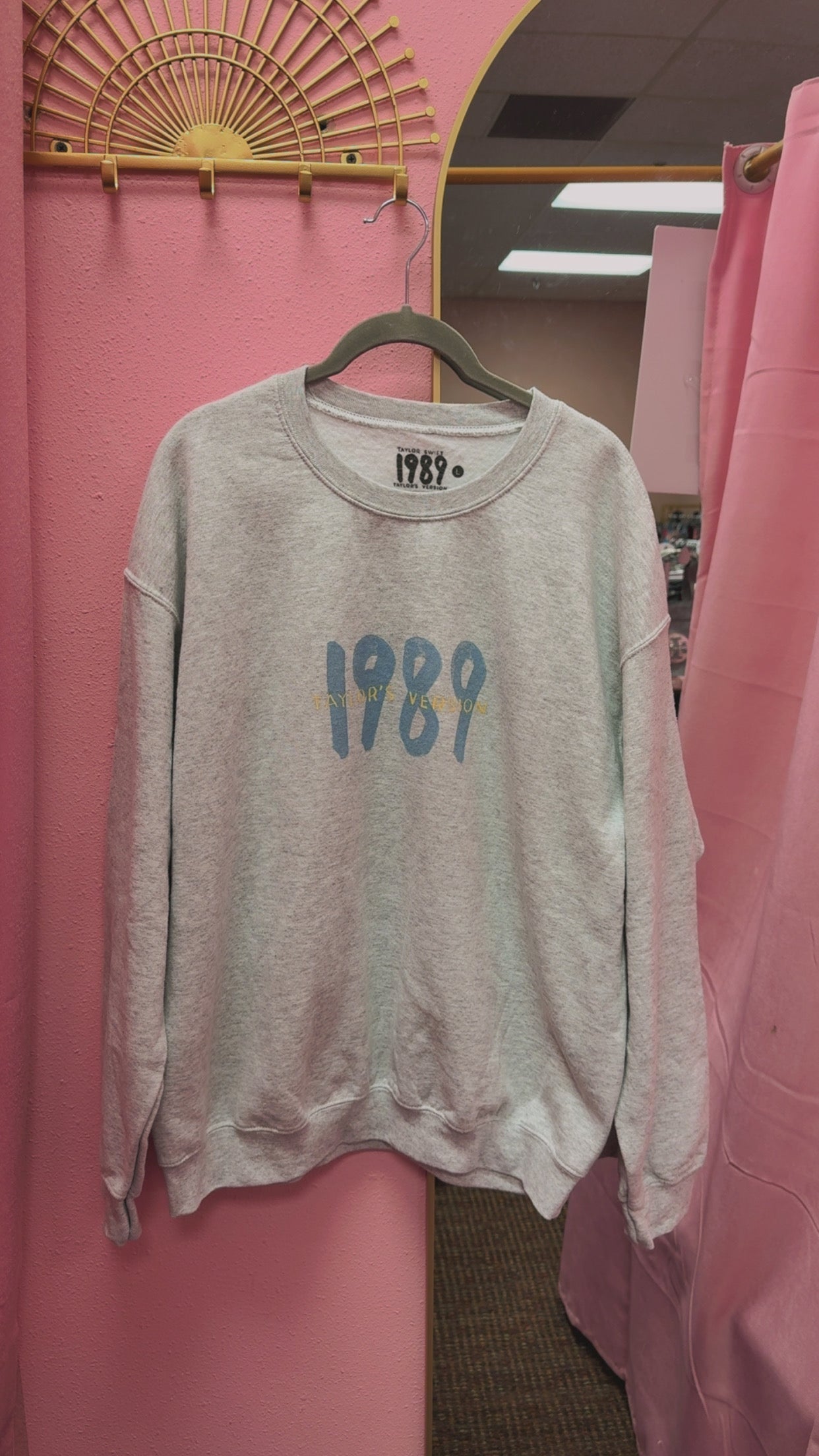 Taylor Swift 1989 LIMITED EDITION Crewneck Size Large