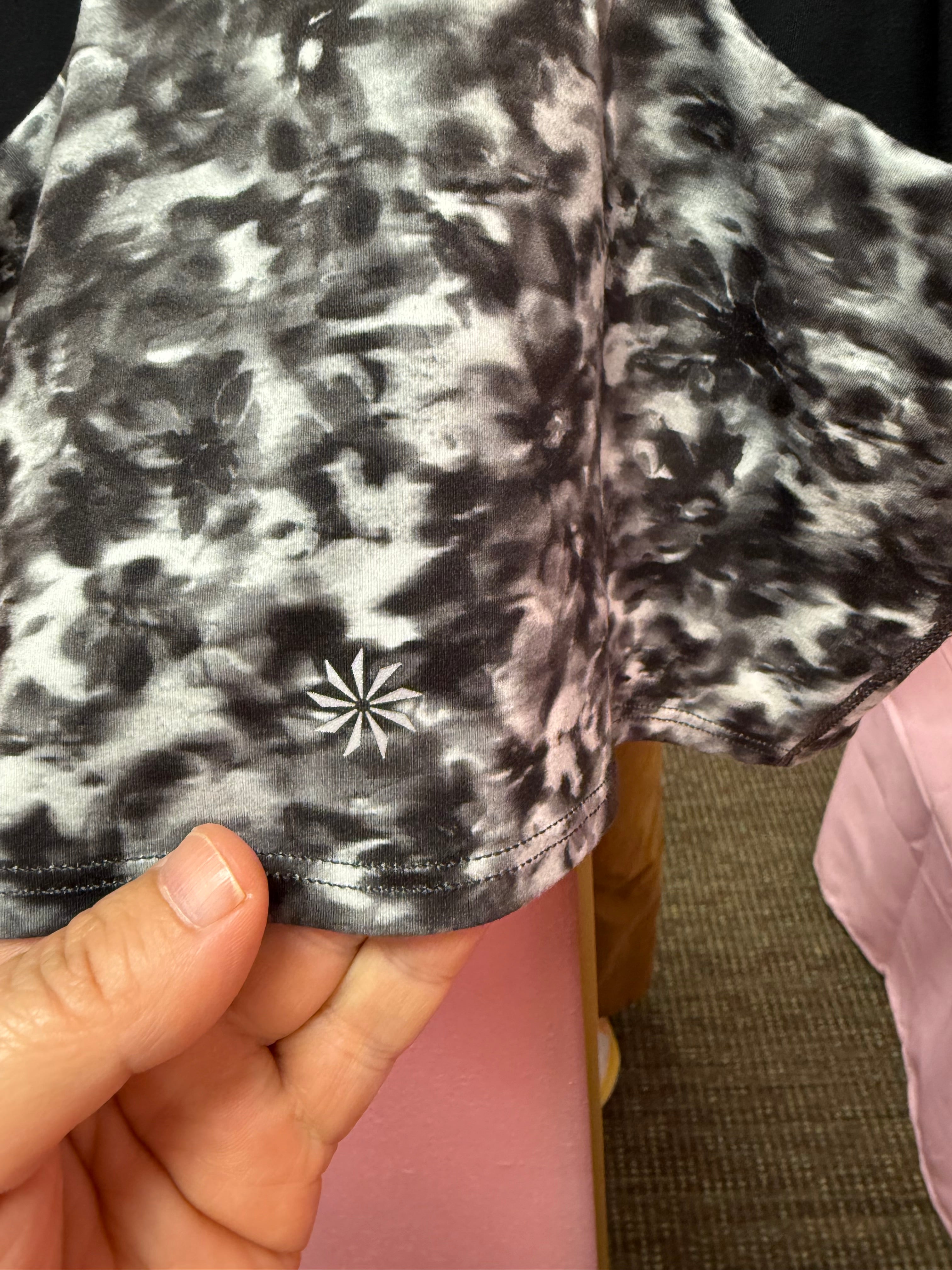 Athleta Concious Crop XS NWT