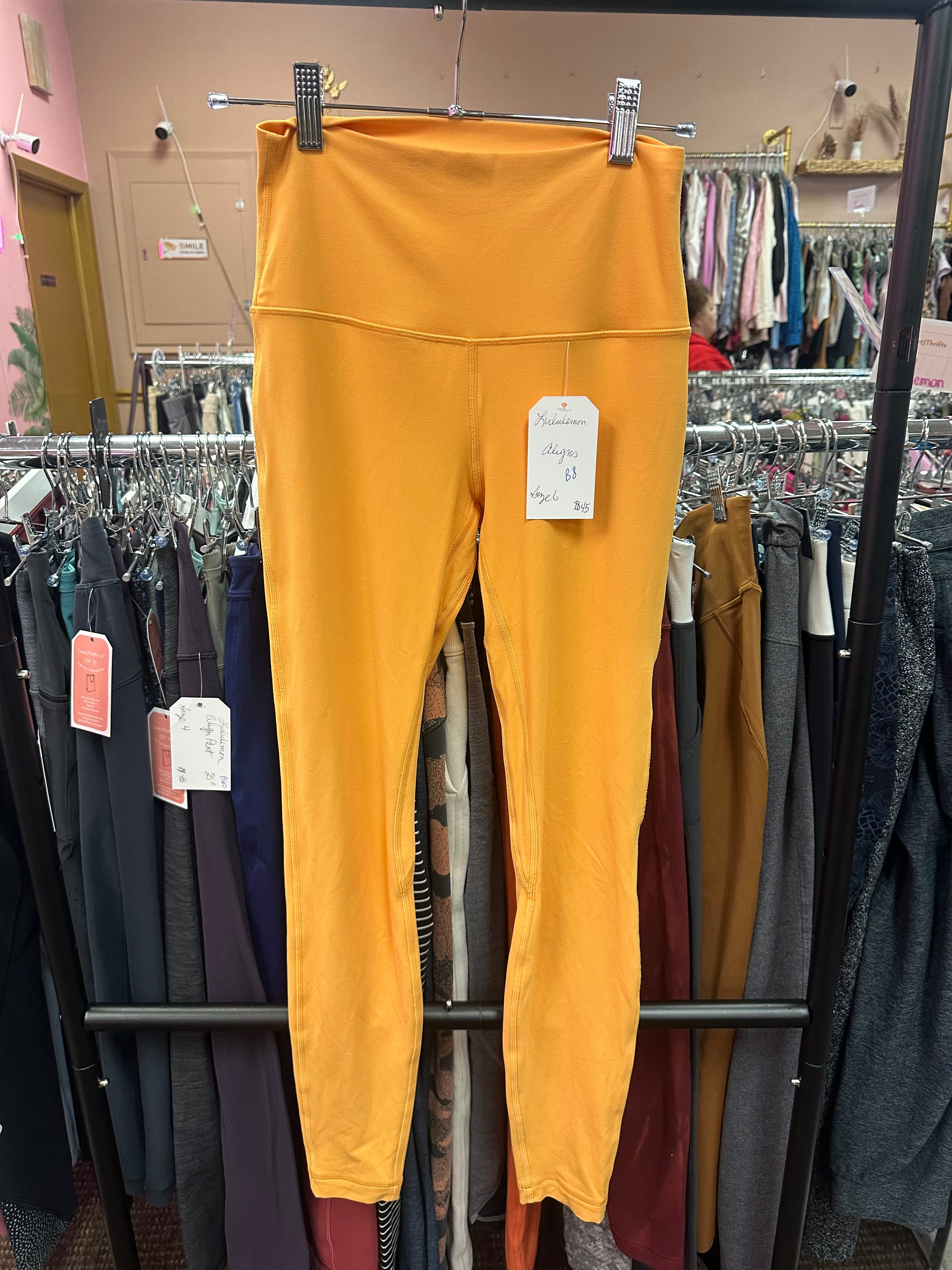 Lululemon Aligns Size 6 “28